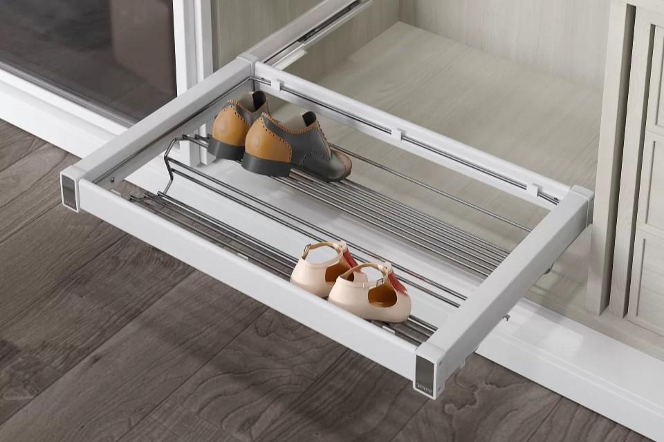 ALUMINUM SHOE HOLDER WHITE COLOUR