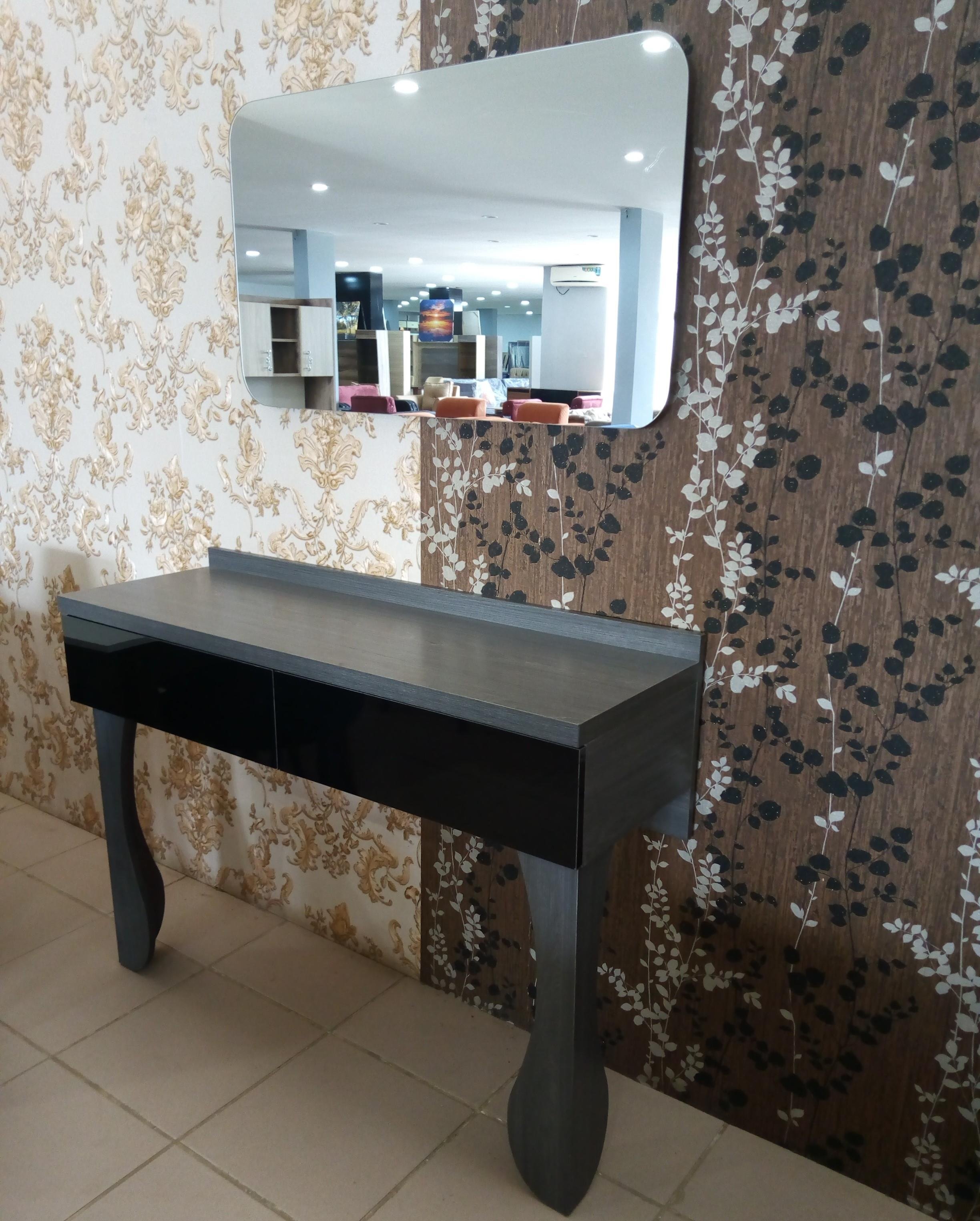 ALYA CONSOLE TABLE & MIRROR