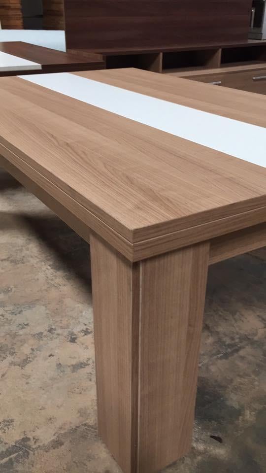 ASPECT DINING TABLE