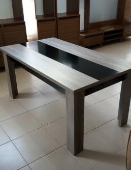 ASPECT DINING TABLE