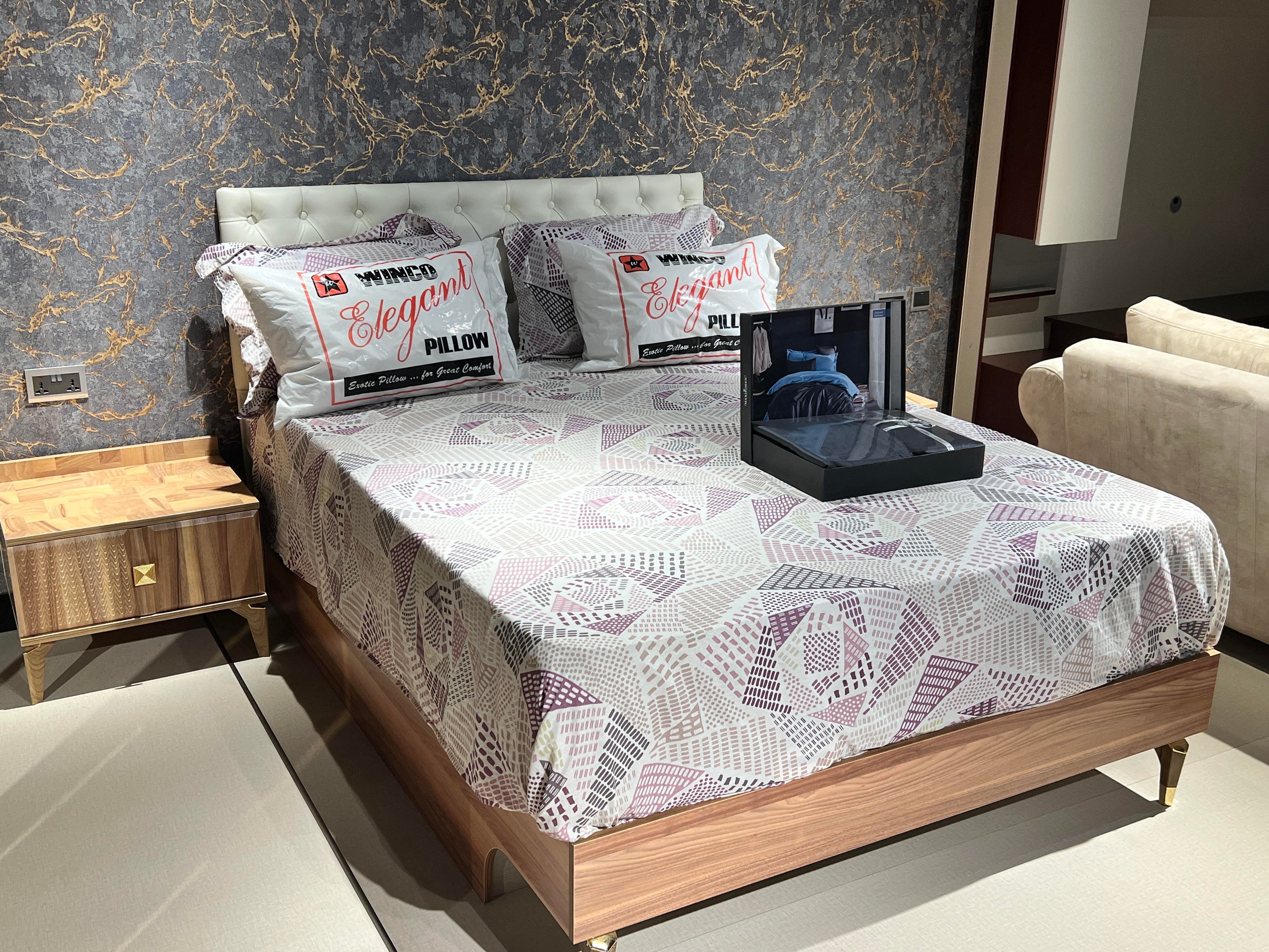 AVANOS BEDROOM SET & WARDORBE