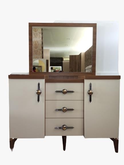 BELINDA DRESSER