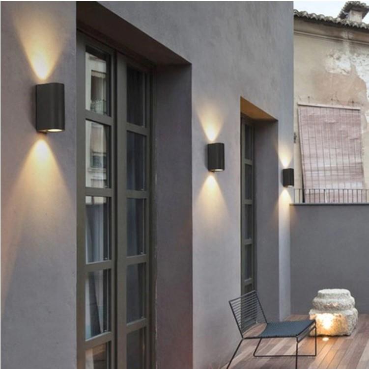 BLACK WALL BRACKET 2 WAY LIGHT