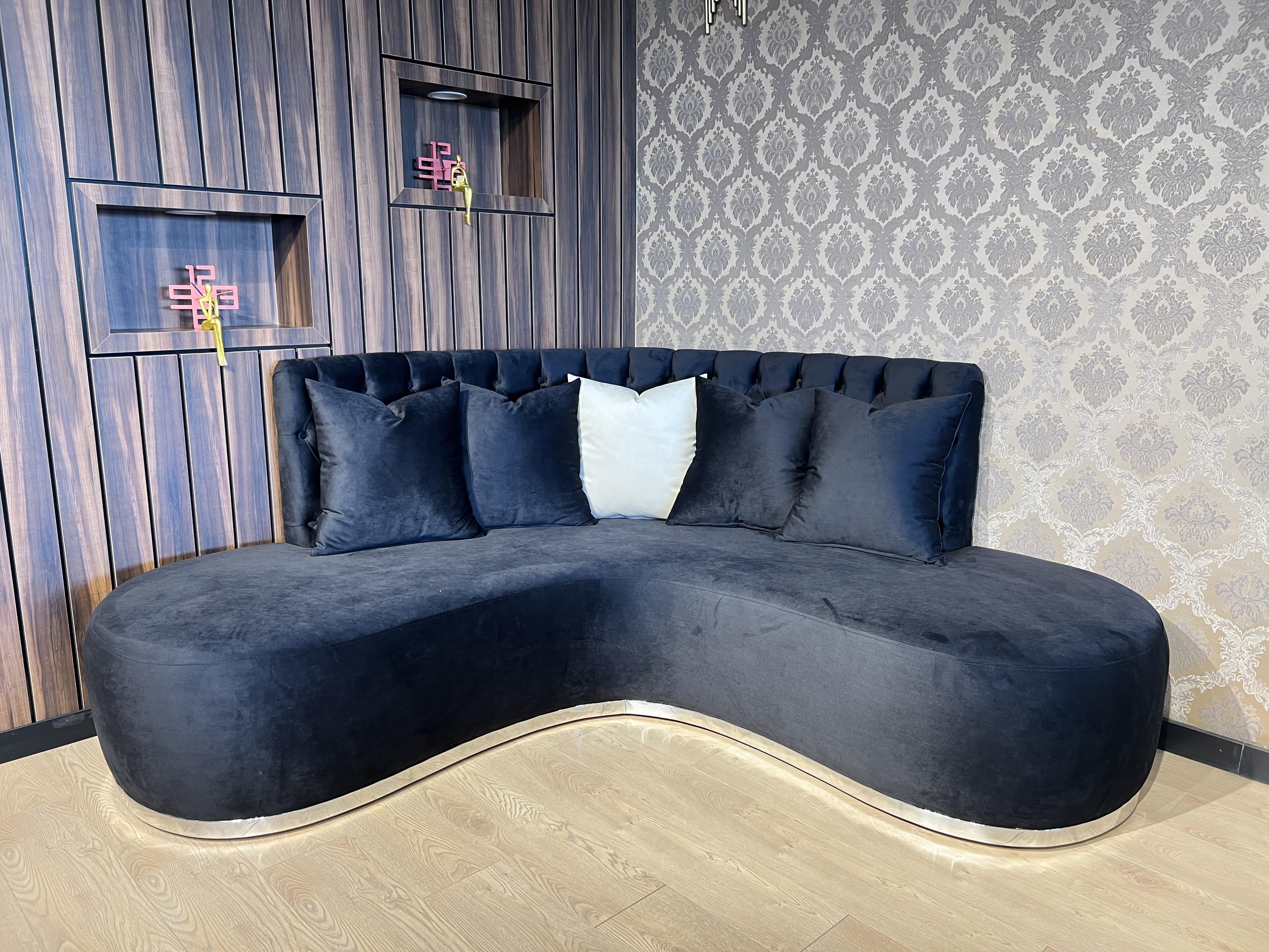 BUTTERFLY CORNER SOFA