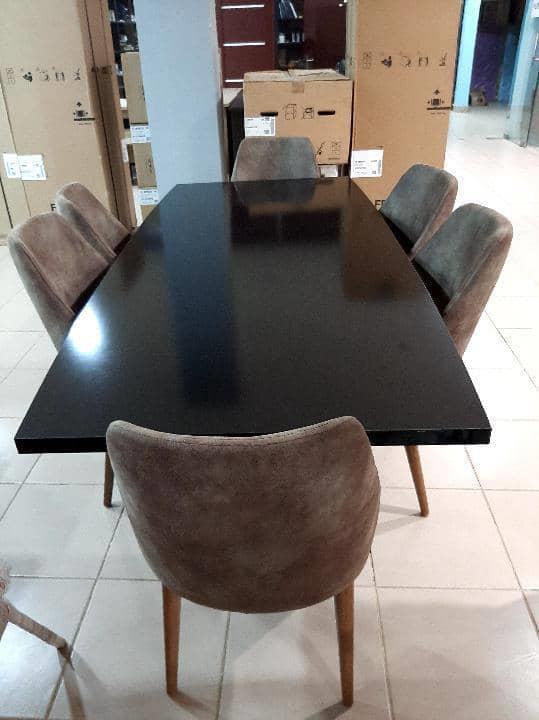 DIANA DINING TABLE