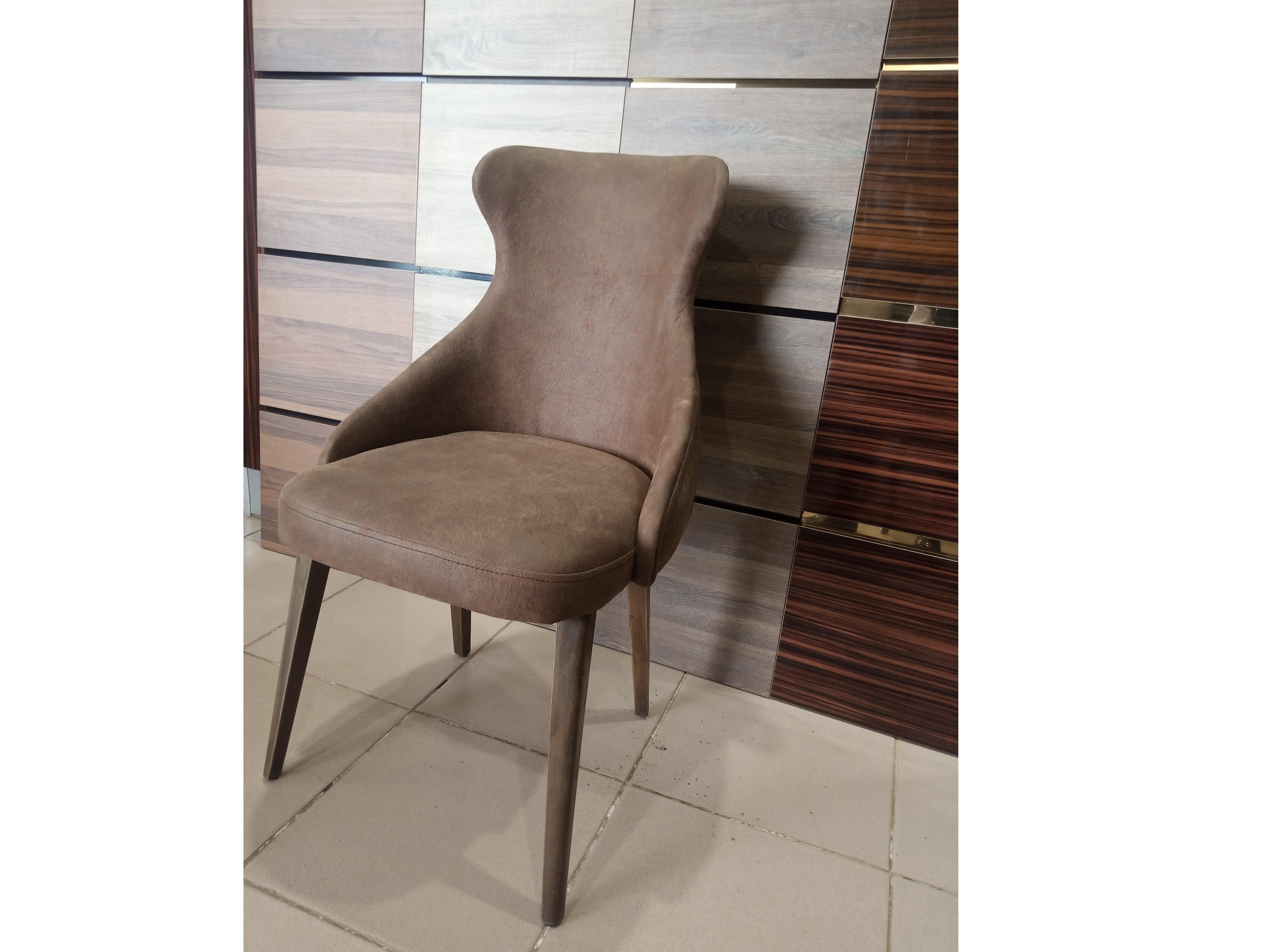 EGE R DINING CHAIR