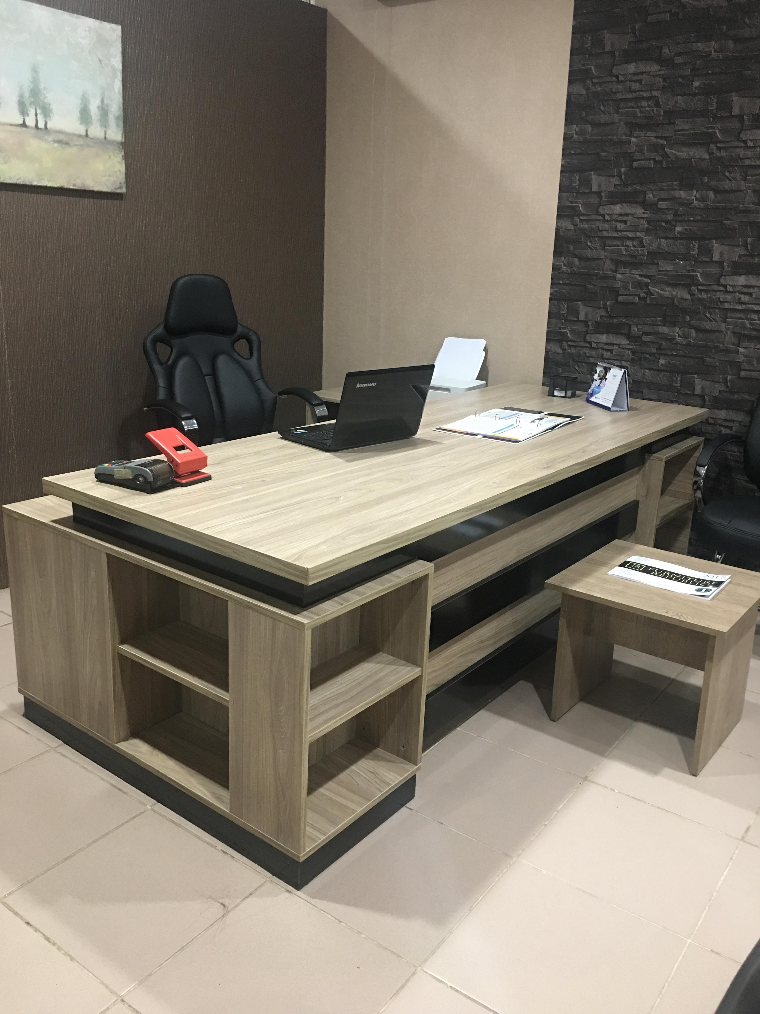 GRAND DELUXE 240x180 OFFICE TABLE