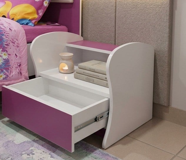 HEART NIGHTSTAND