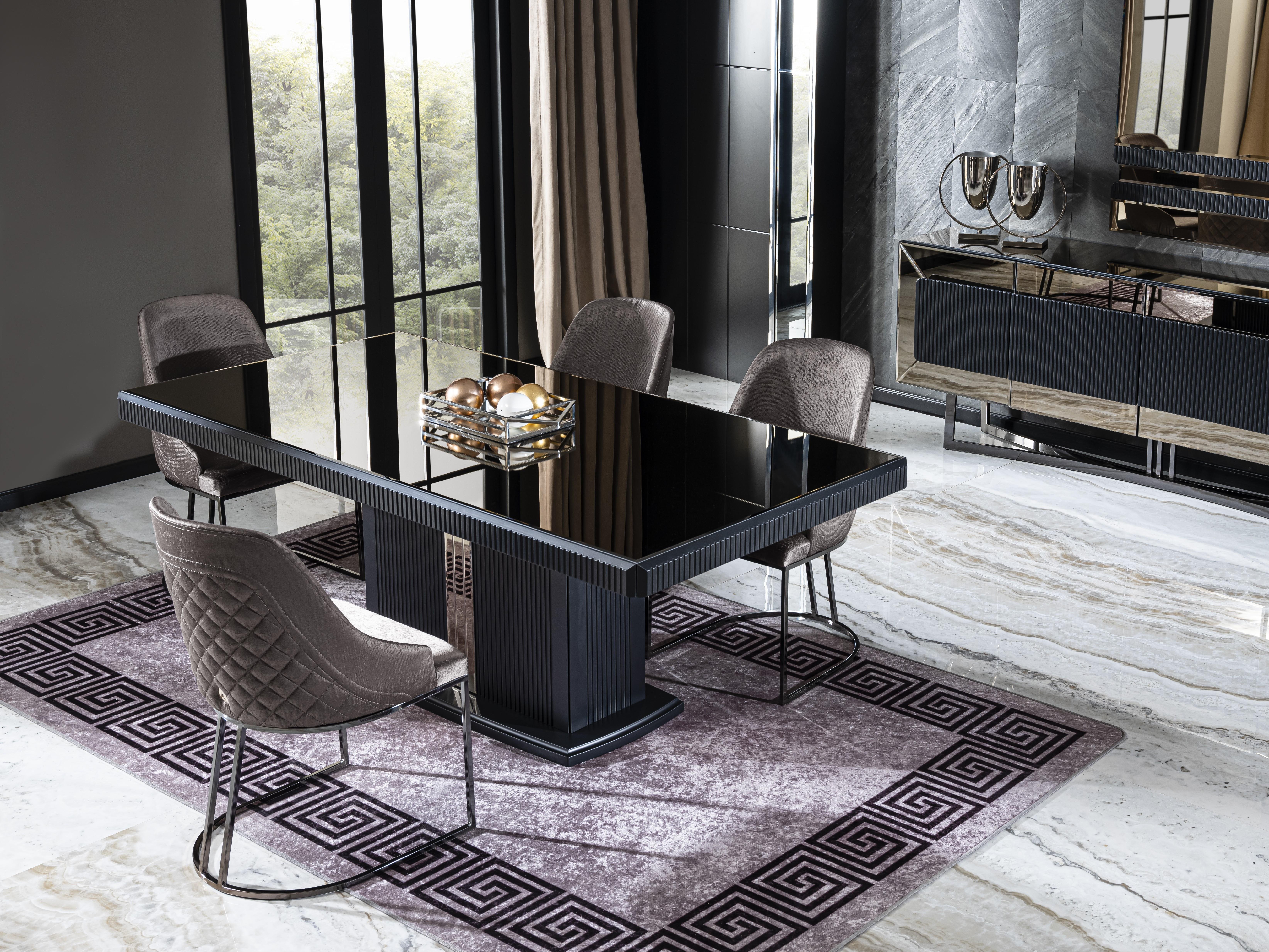 LION DINING TABLE SET