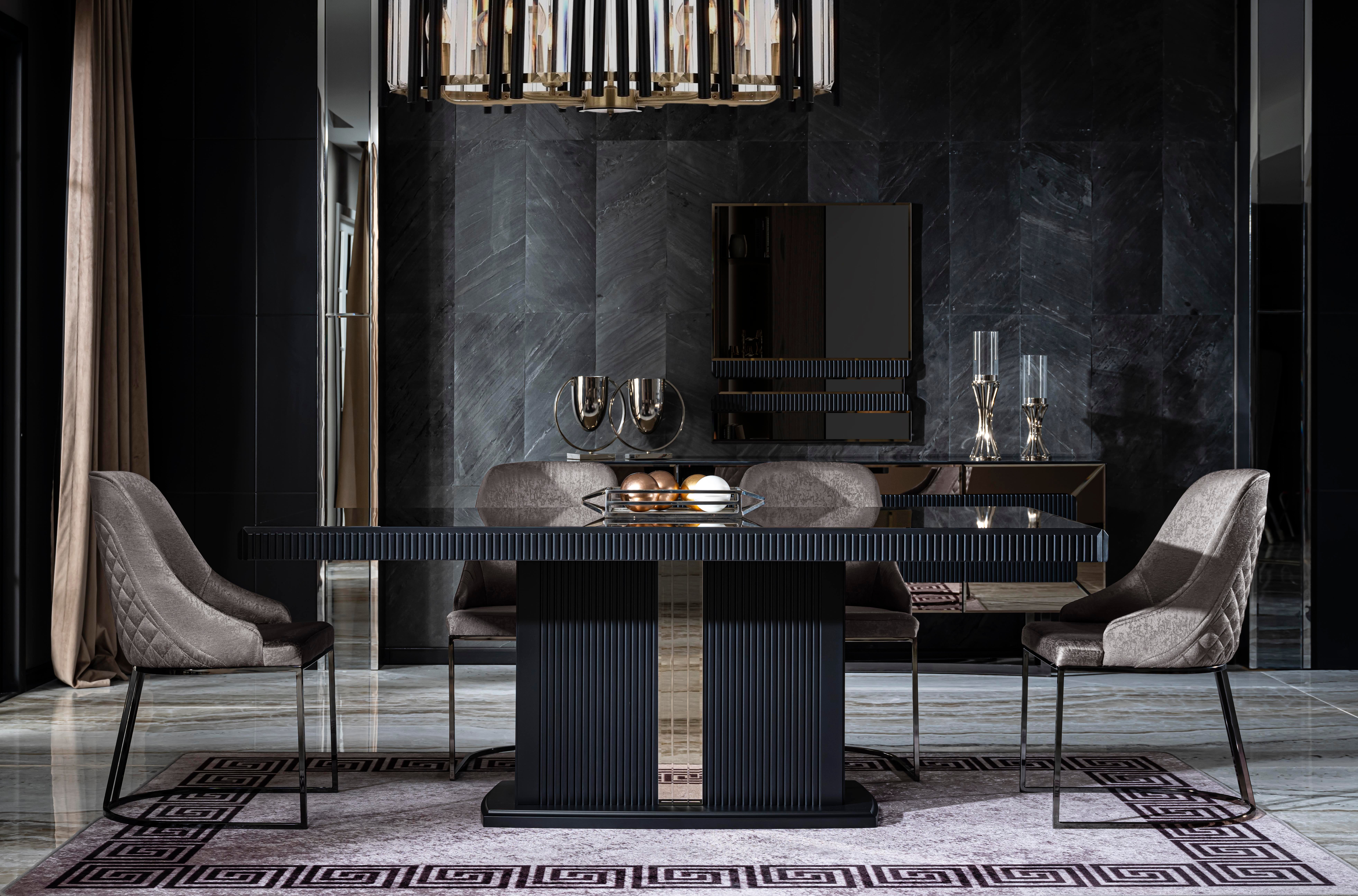 LION DINING TABLE SET