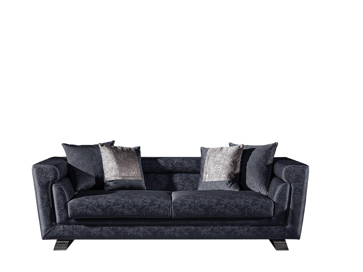 LION THREE SEATER SOFA STICH