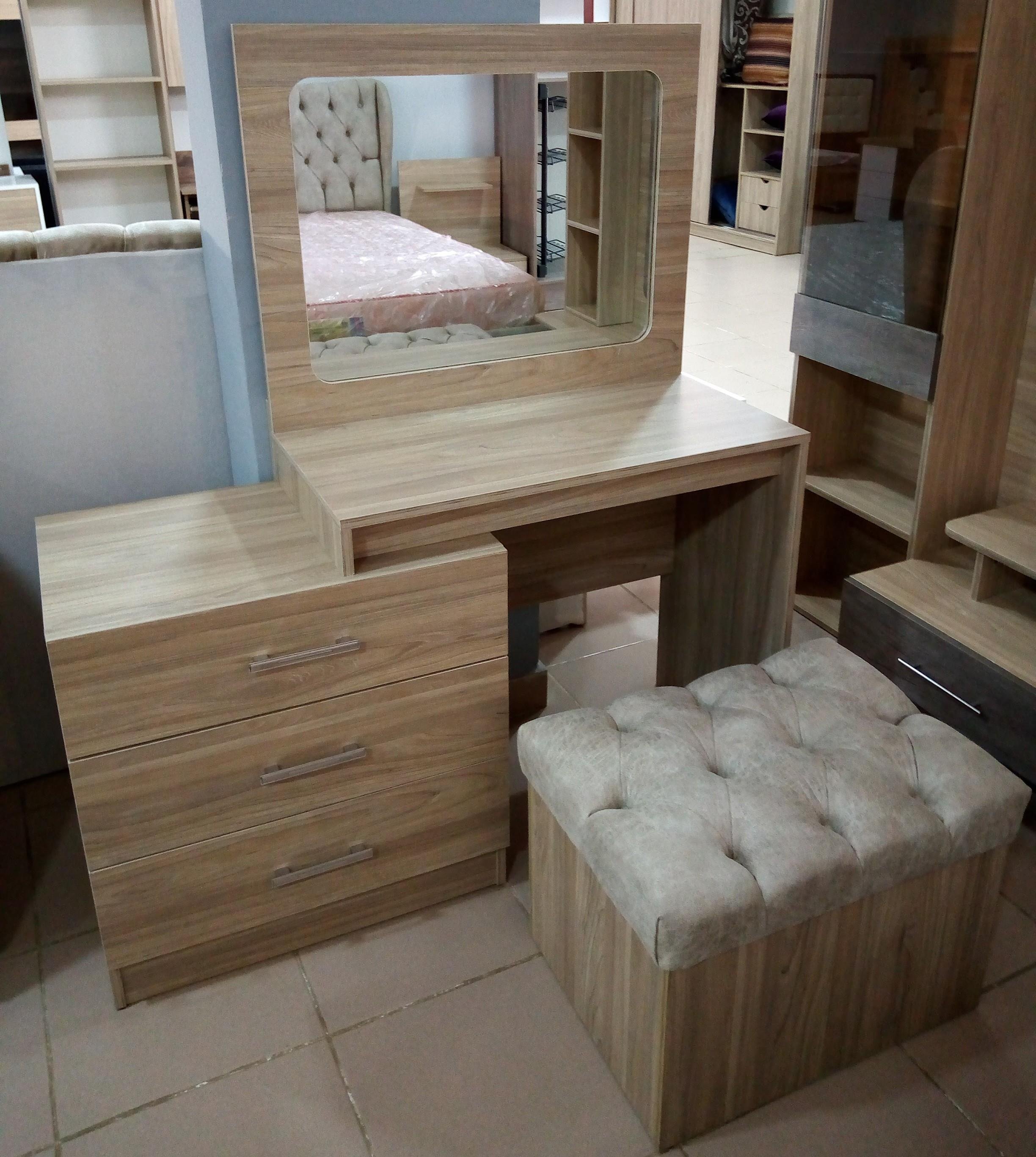 LISBON-X MAKE-UP TABLE