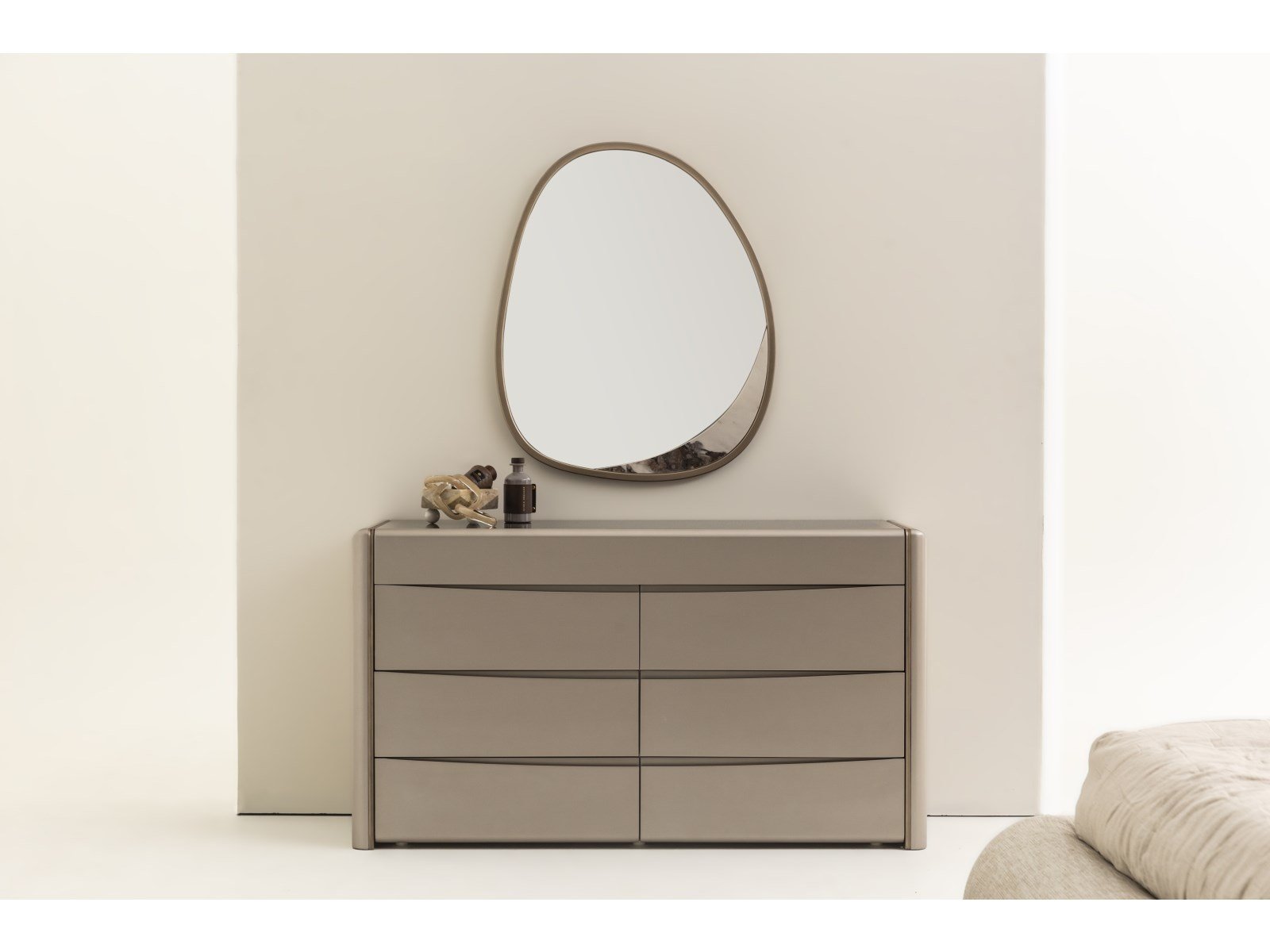 LUIS ISLAND CHEST OF DRAWER & ACCESSORY