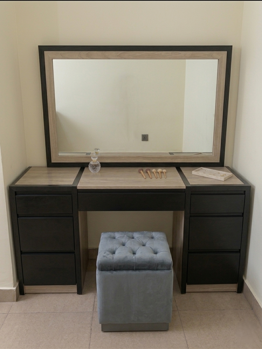 MAGIC 150 MAKE-UP TABLE