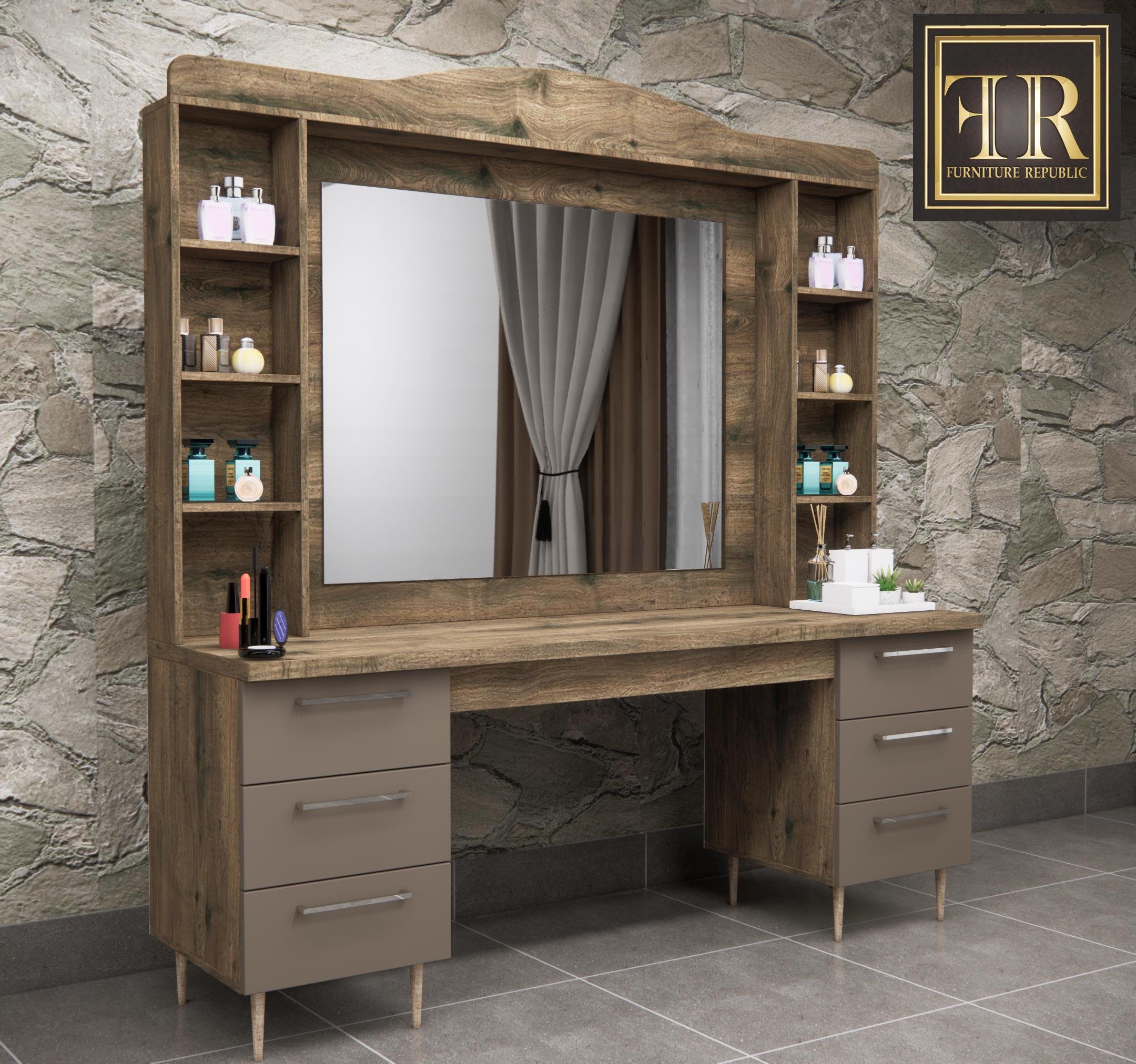 MARY 195 MAKE-UP TABLE