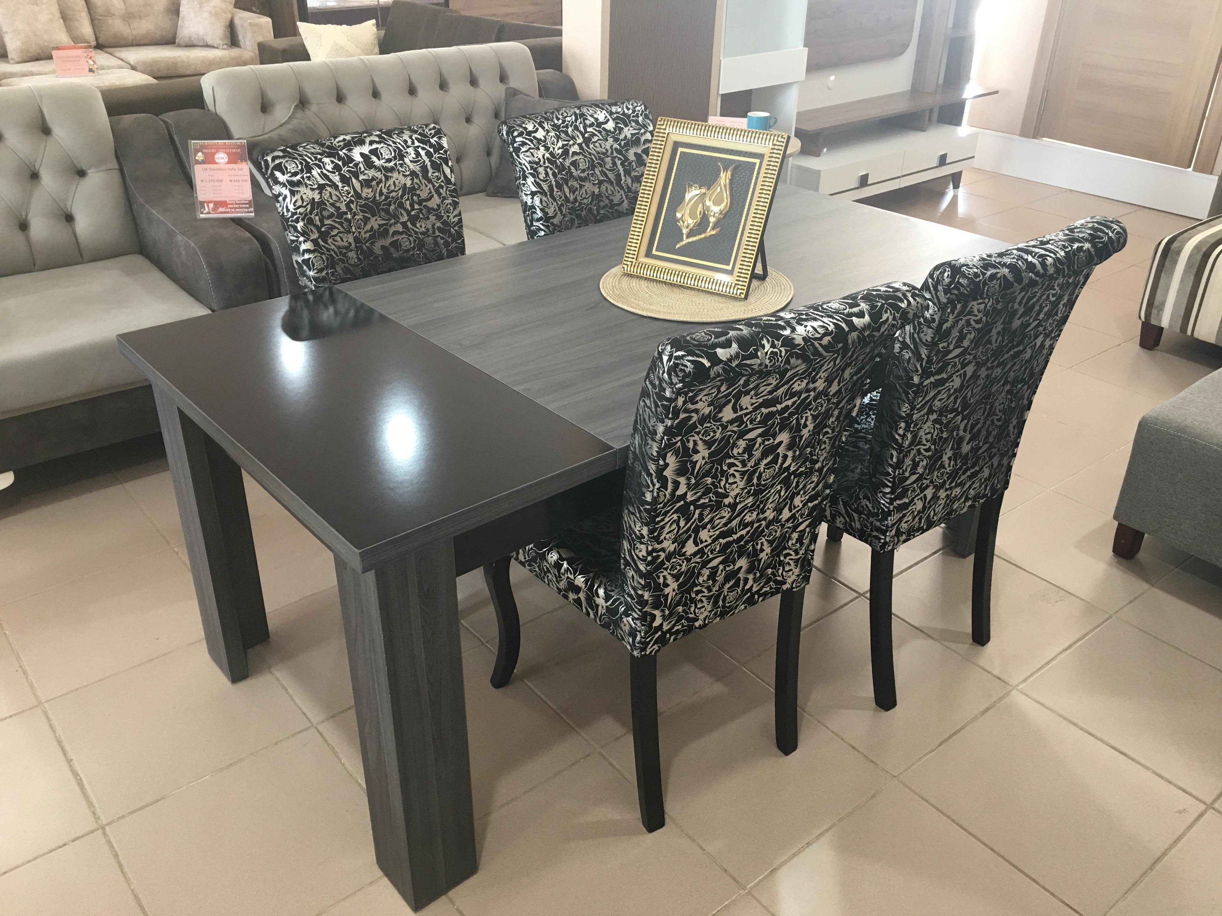 NUR STORAGE DINING TABLE