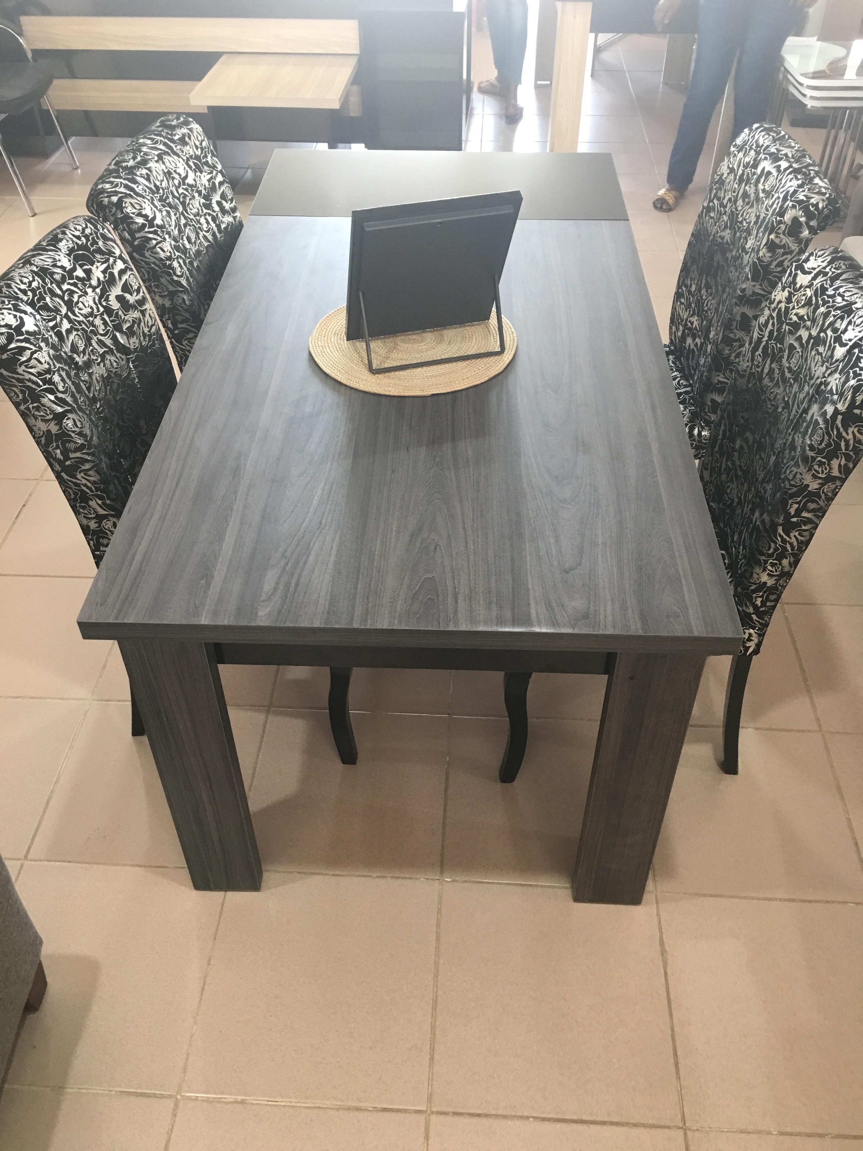 NUR STORAGE DINING TABLE