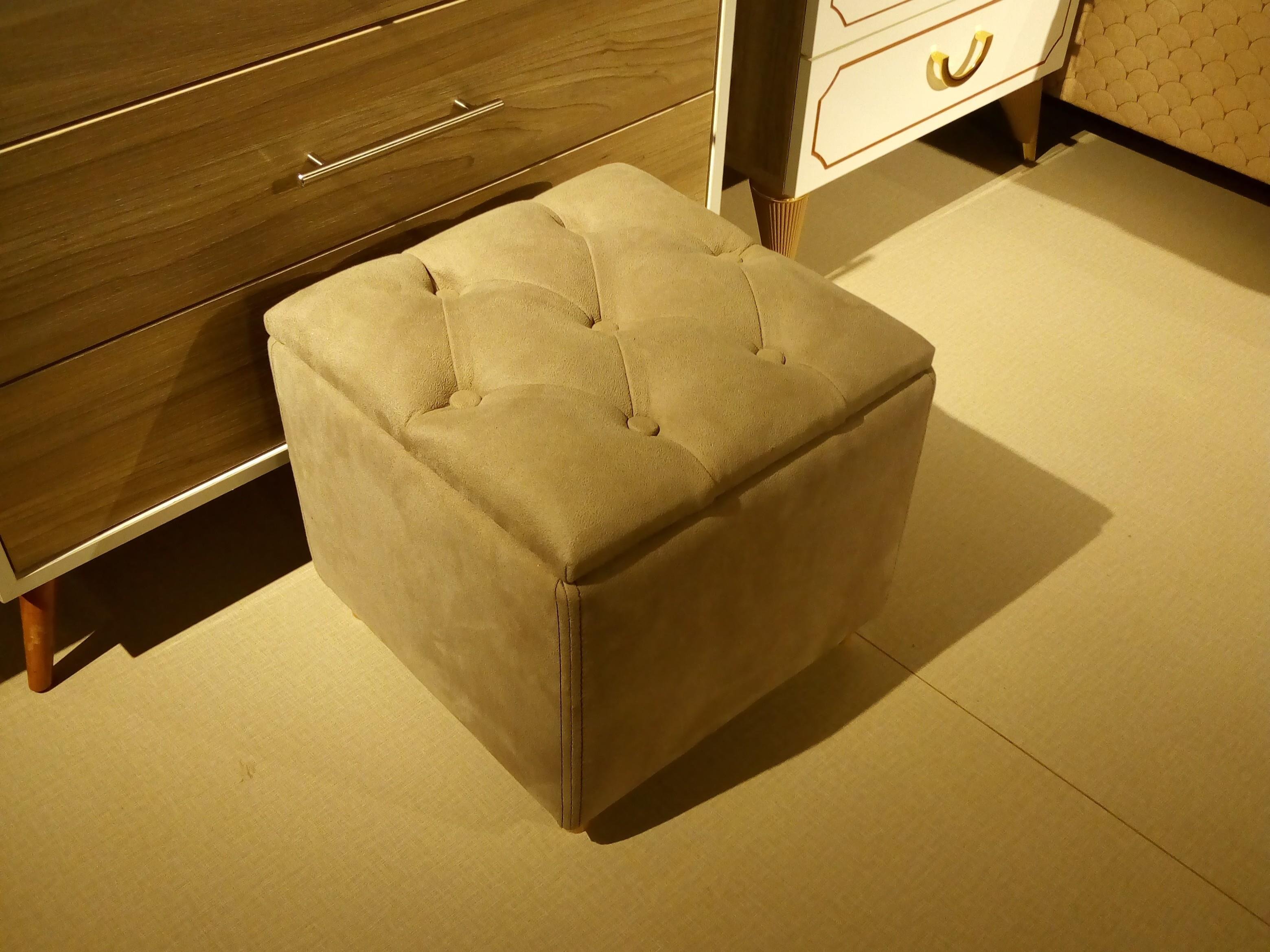 OTTOMON STORAGE POUF