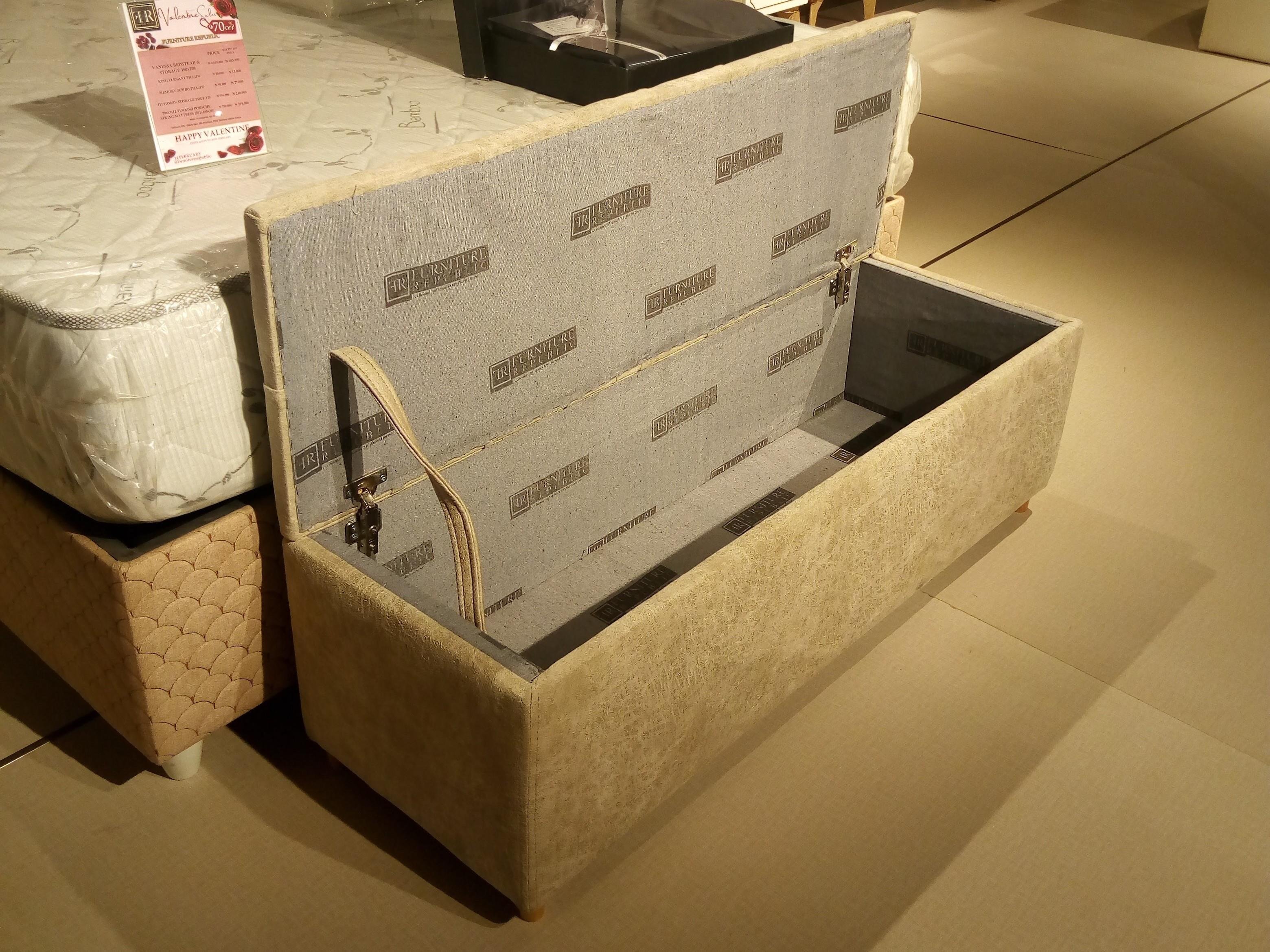 OTTOMON STORAGE POUF 120