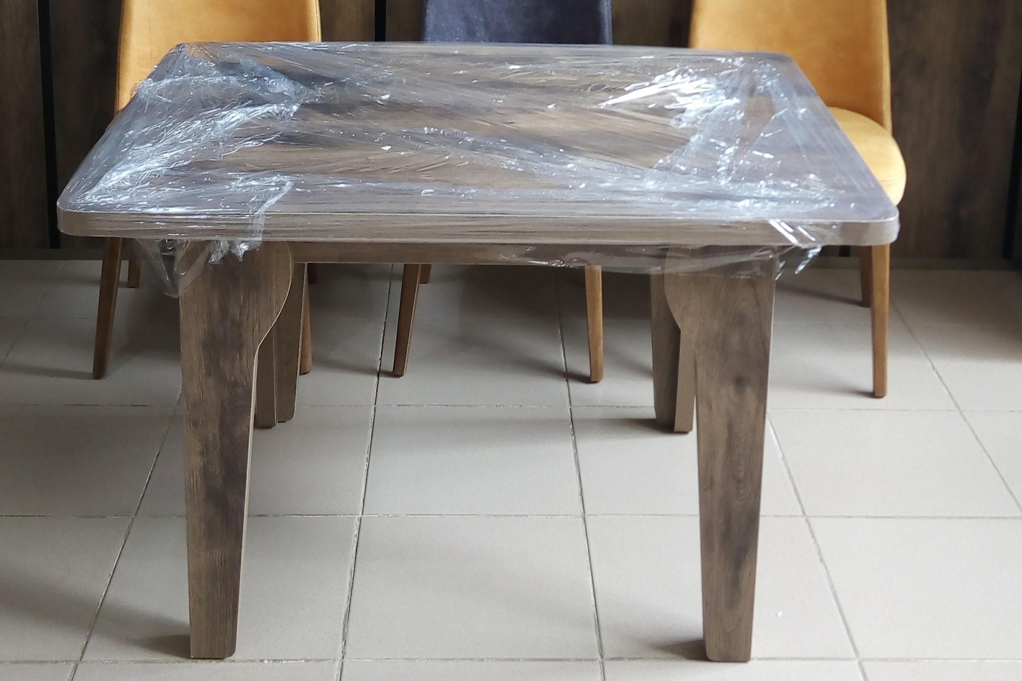 PANJUR DINING TABLE