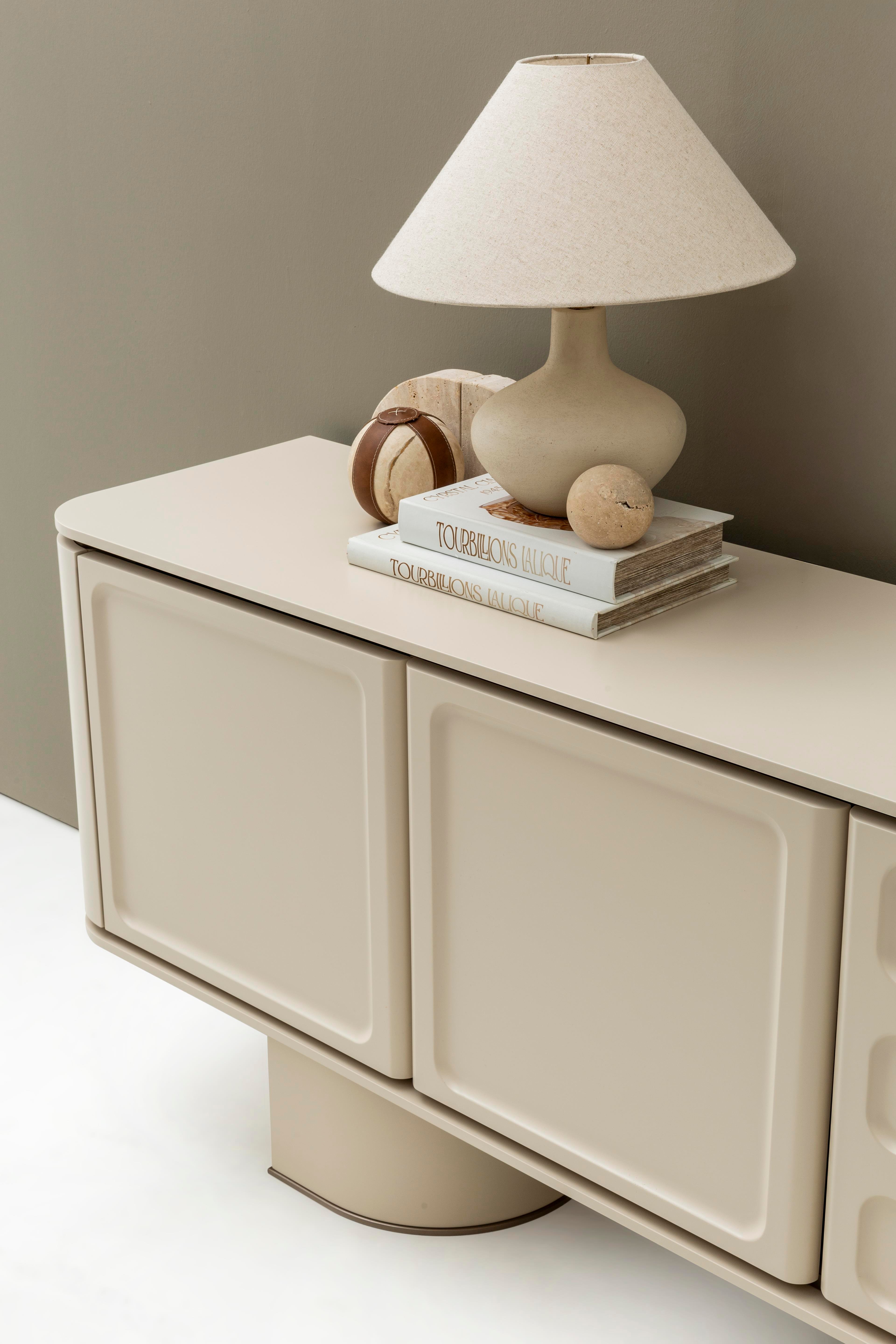 SOHO DINING CONSOLE & MIRROR