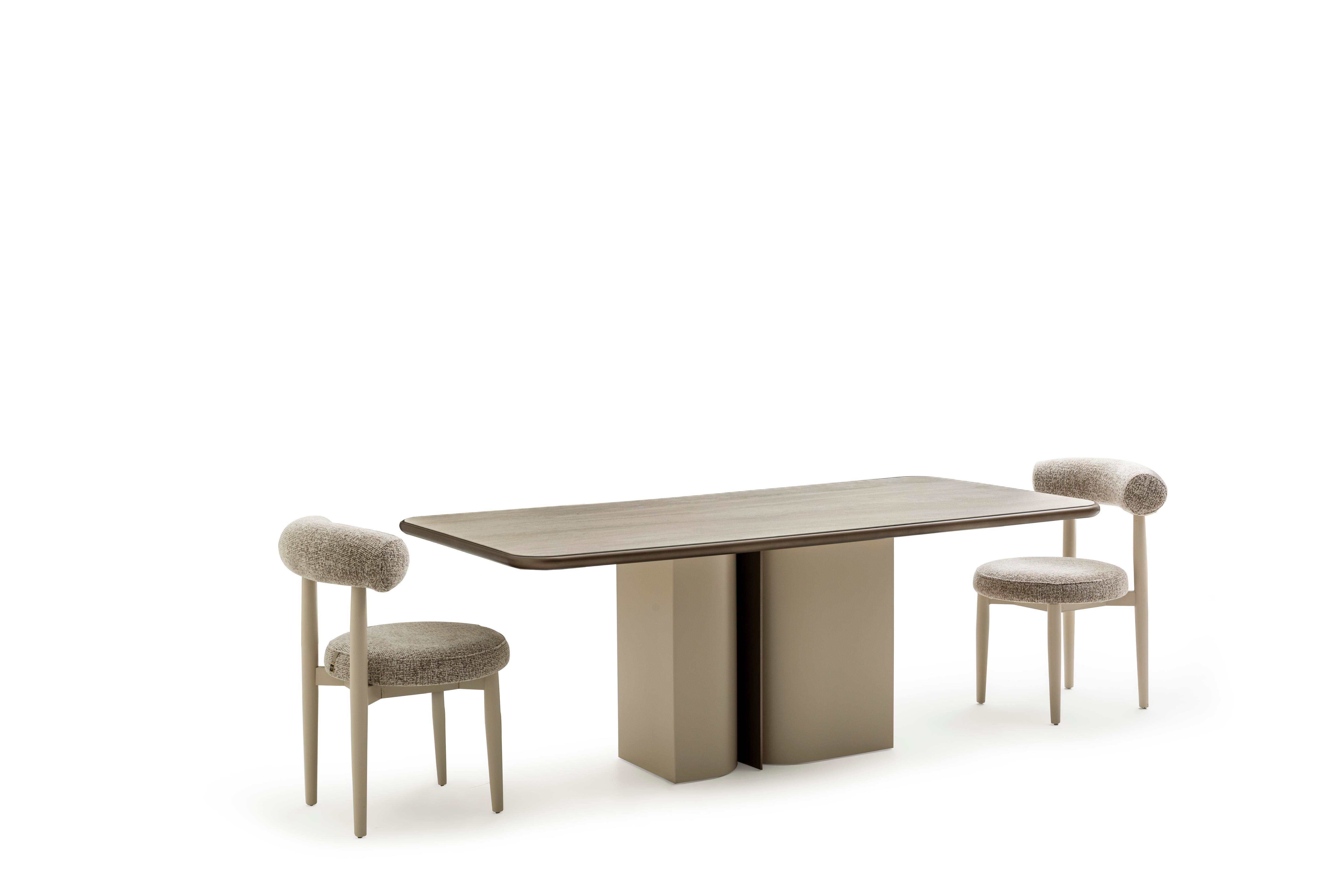 SOHO DINING TABLE
