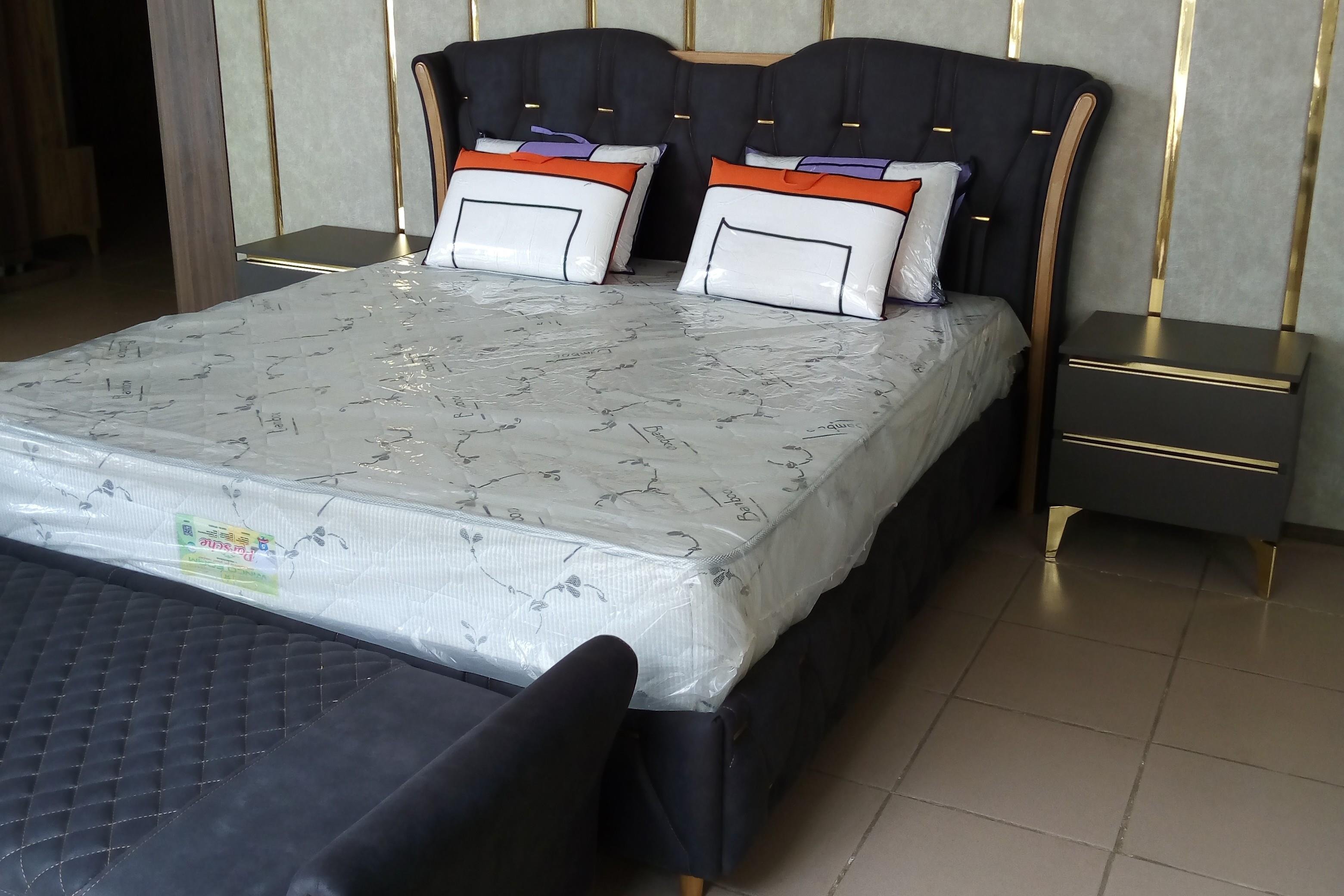SPACE-X BEDSTEAD