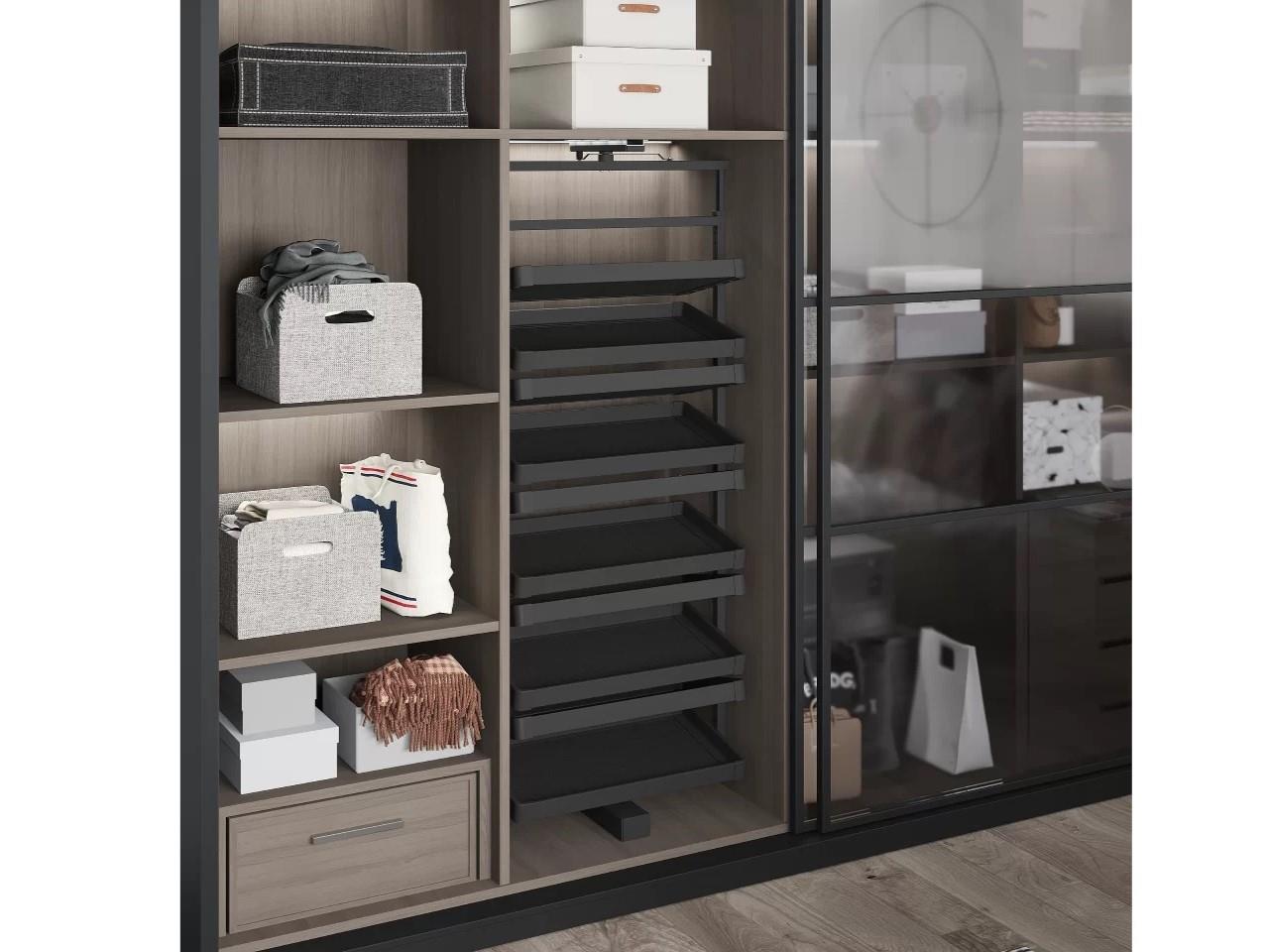 TURNING SHOE RACK