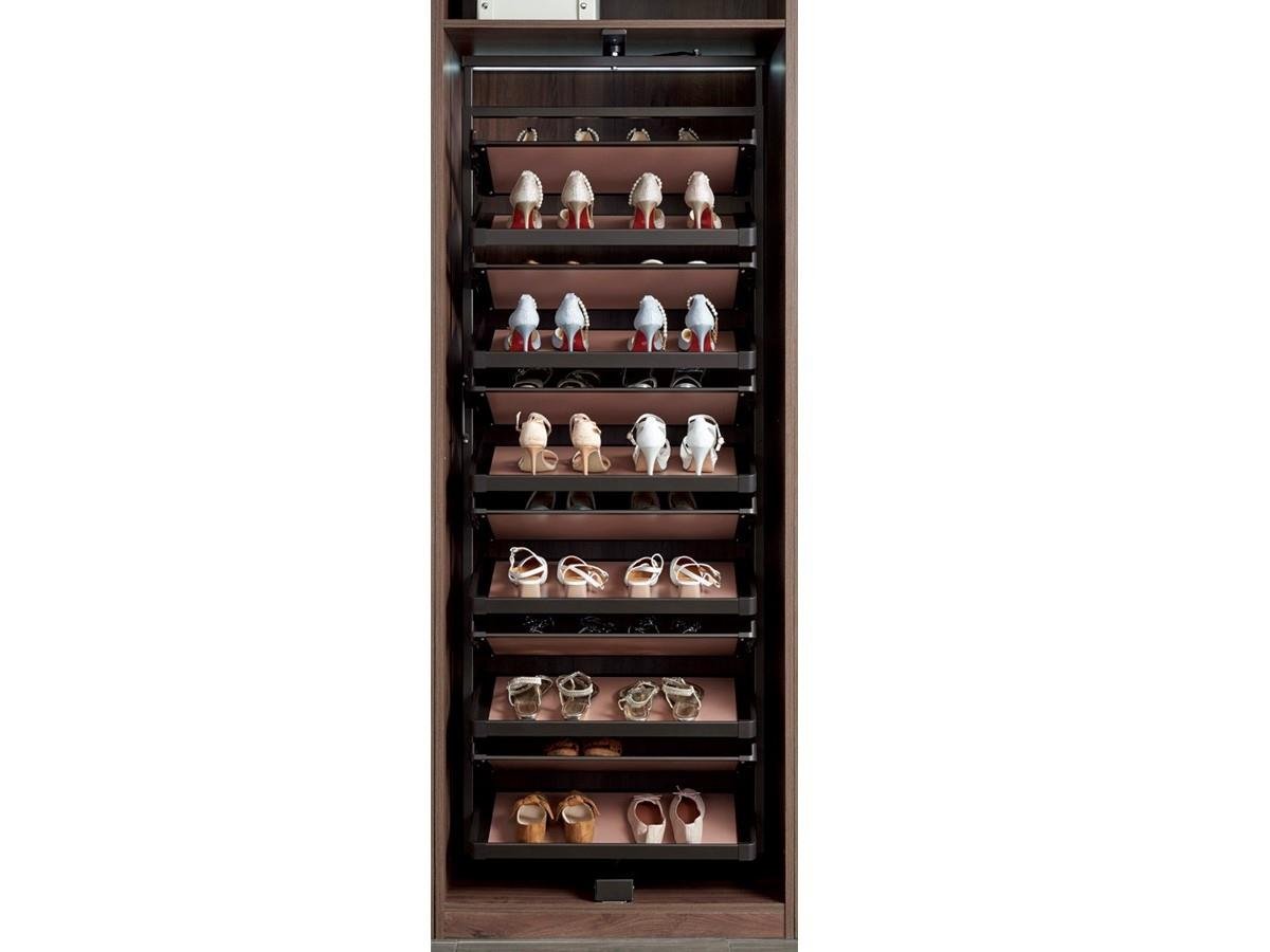TURNING SHOE RACK