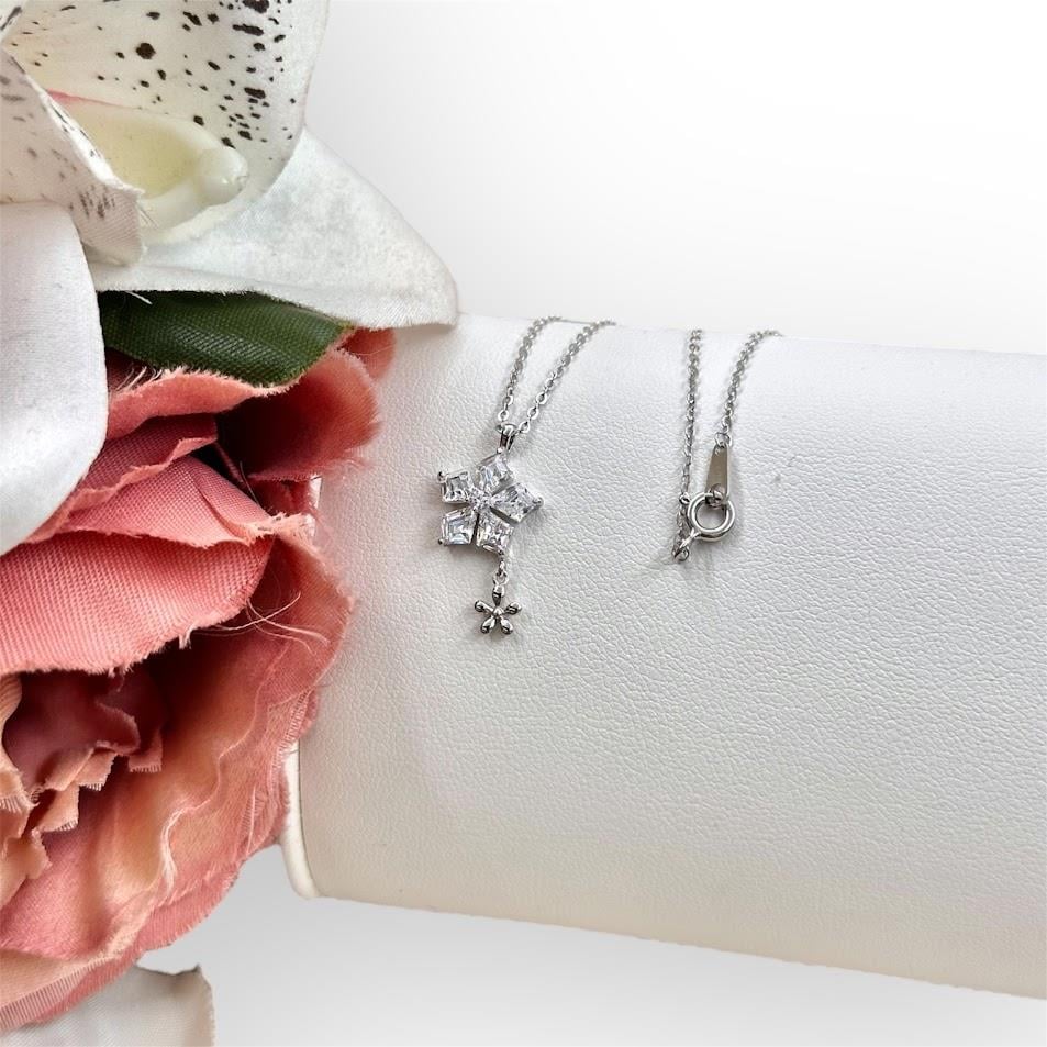 BAGET TAŞ GÜMÜŞ KOLYE