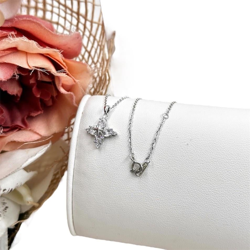 TAŞLI GÜMÜŞ KOLYE