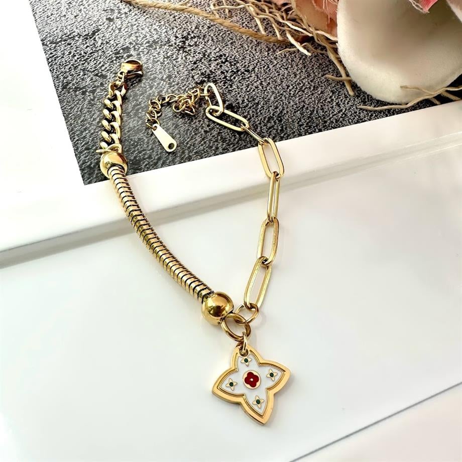 YONCA MODEL ÇELİK BİLEKLİK