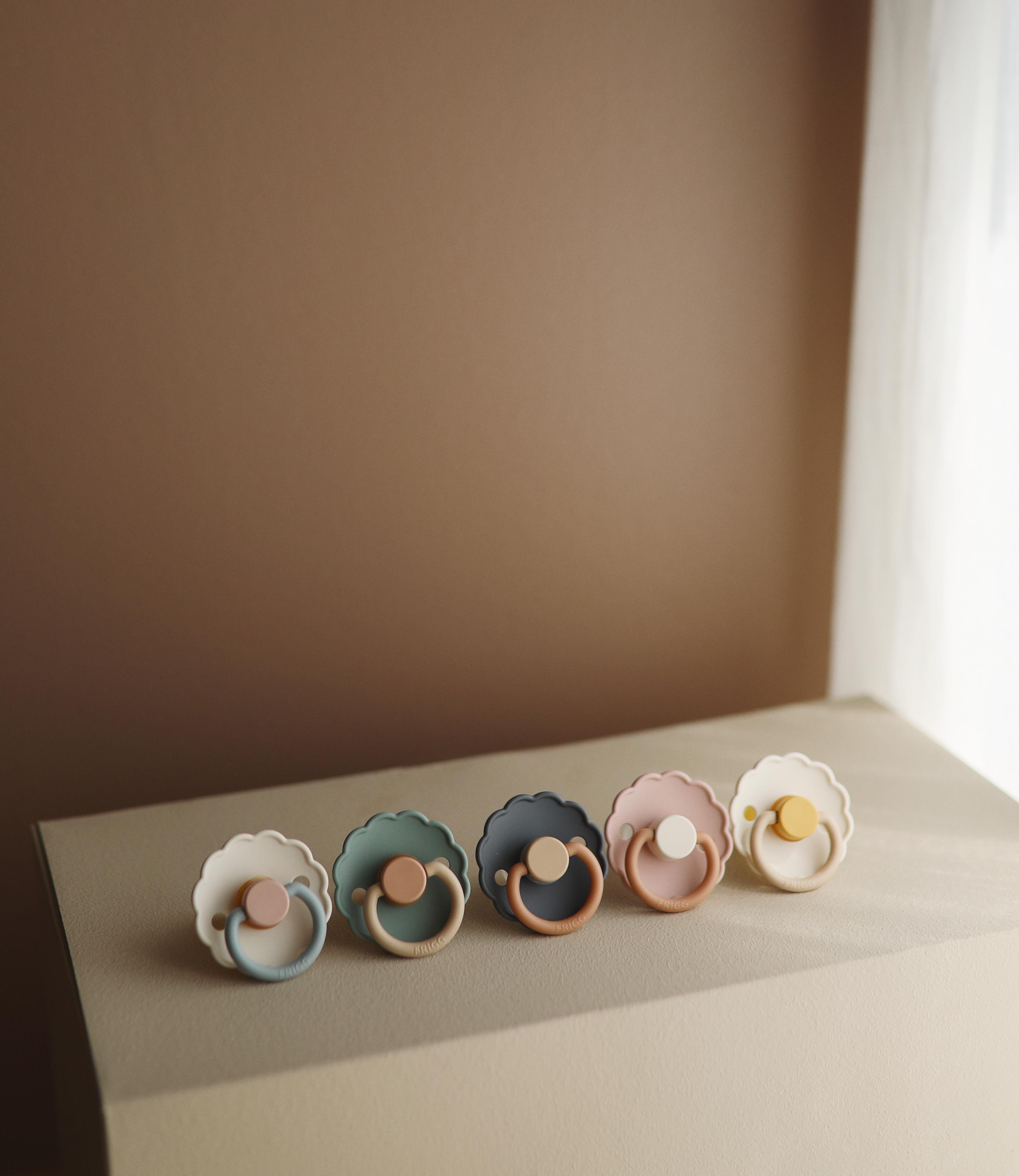 FRIGG Daisy Silikon Emzik - Cotton Candy 6-18 Ay