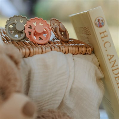 FRIGG Fairytale Kauçuk Emzik - Pretty in Peach (The Princess and the Pea)