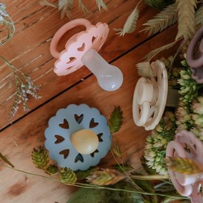 FRIGG Fairytale Silikon Emzik - Cream (The Ugly Ducking)