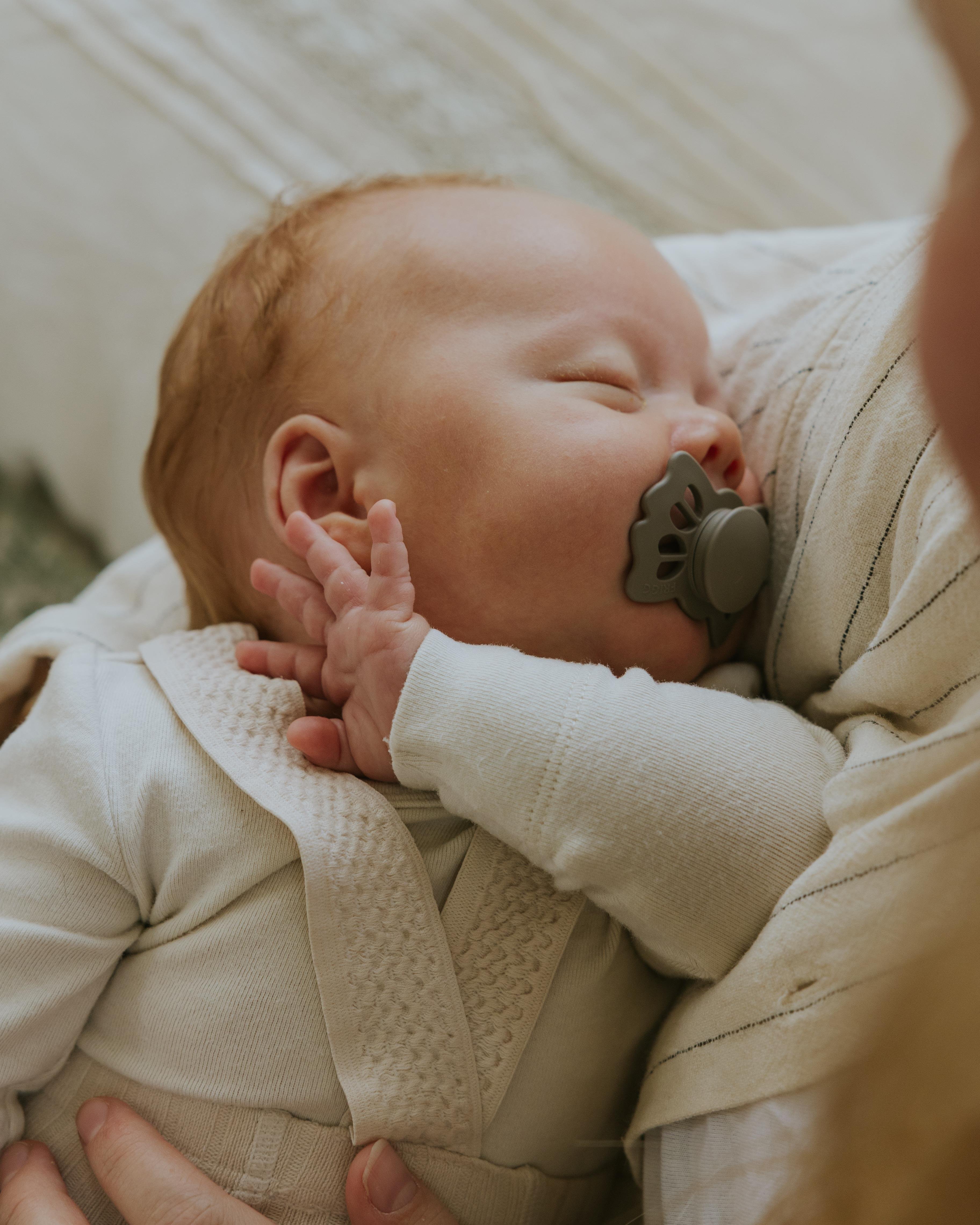 FRIGG Lucky Silikon Emzik - Portobello