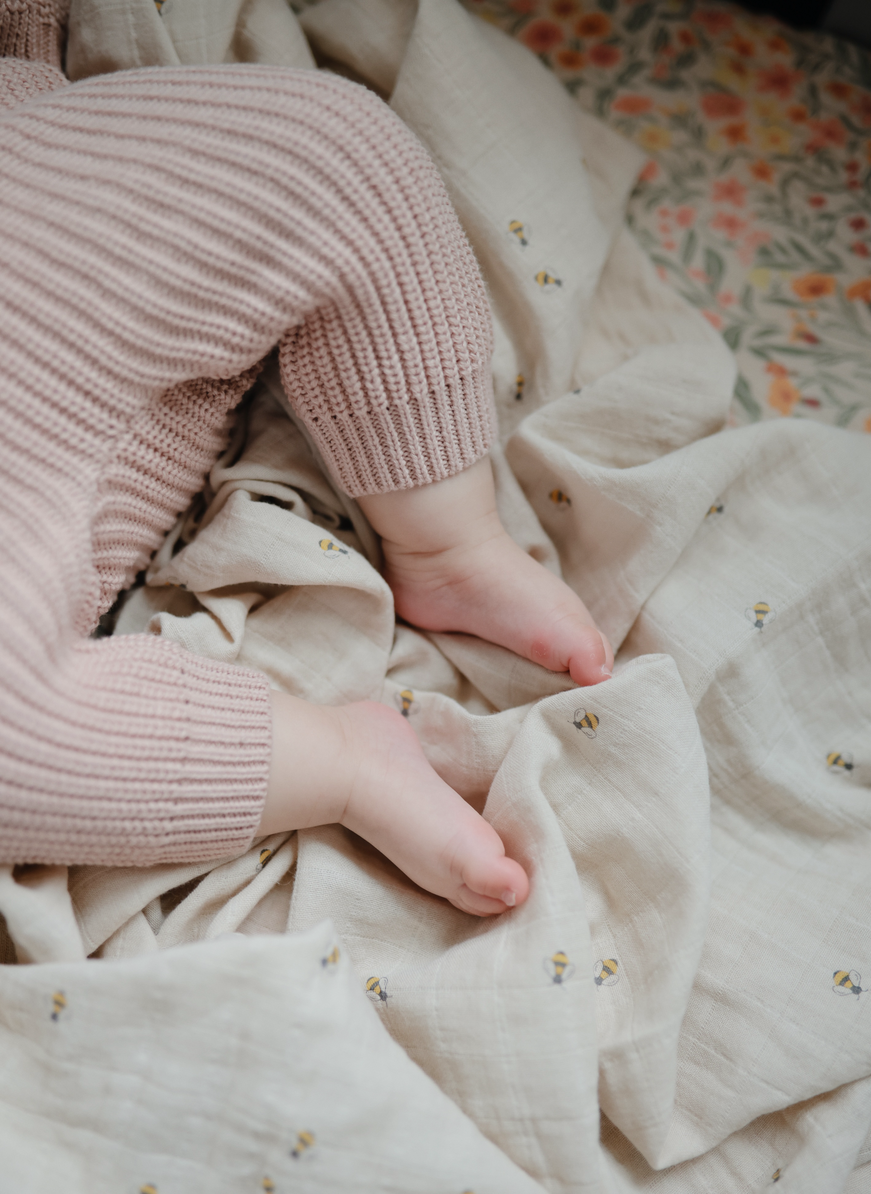 Mushie Organik Müslin Örtü / Kundak - Bees