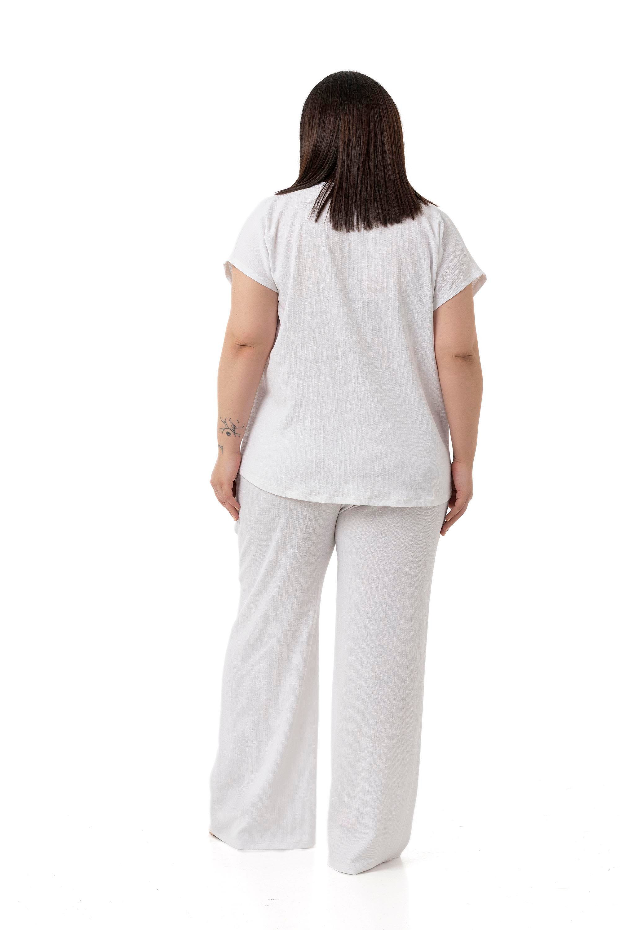 Bluz | Pantolon TakımlarDisentis Modest Büyük Beden Düşük Kollu Bluz Pantolon Beyaz İkili TakımDISENTIS MODESTBüyük Beden Düşük Kollu Bluz Pantolon Beyaz İkili Takım