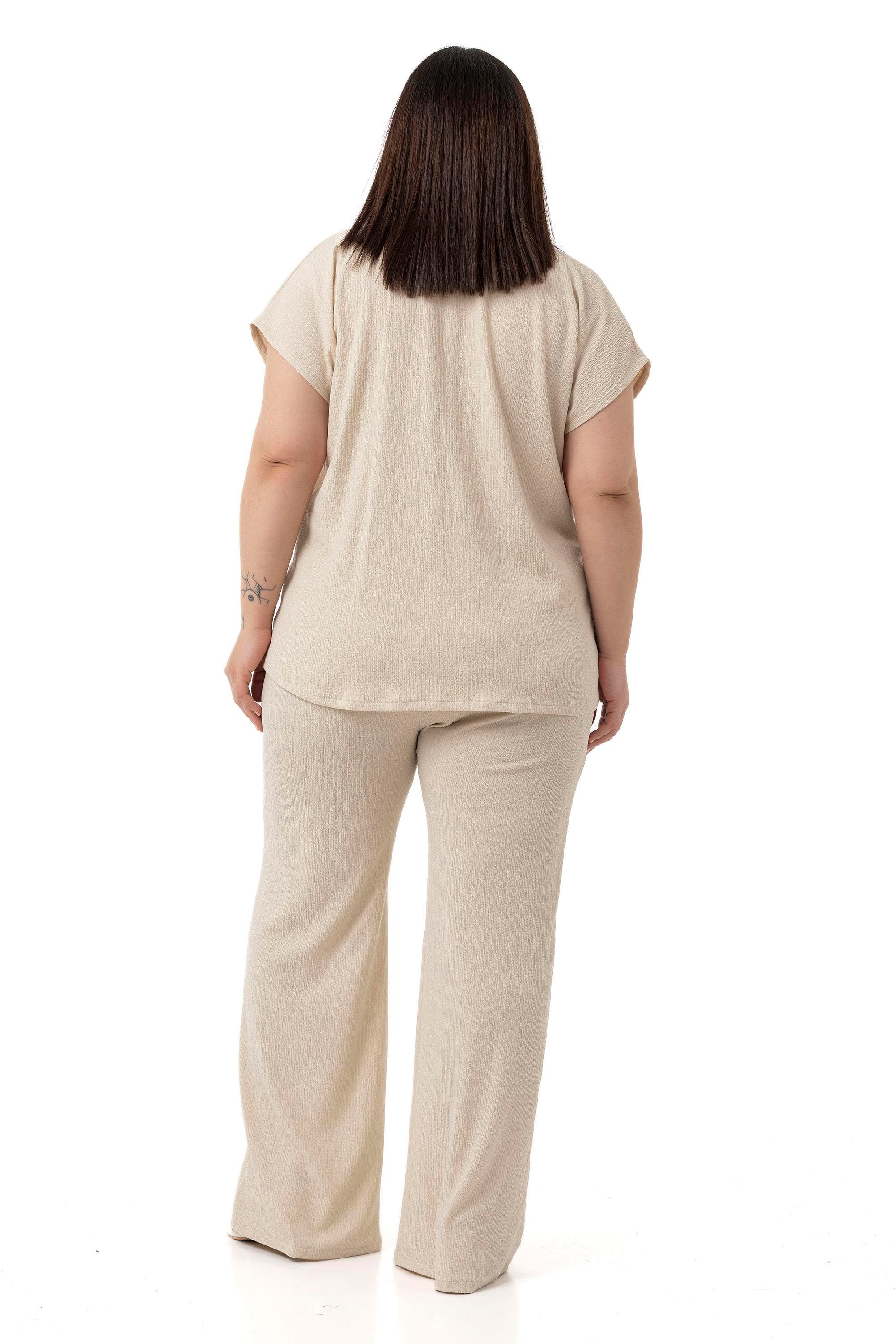 Bluz | Pantolon TakımlarDisentis Modest Büyük Beden Düşük Kollu Bluz Pantolon Bej Rengi İkili TakımDISENTIS MODESTBüyük Beden Düşük Kollu Bluz Pantolon Bej Rengi İkili Takım