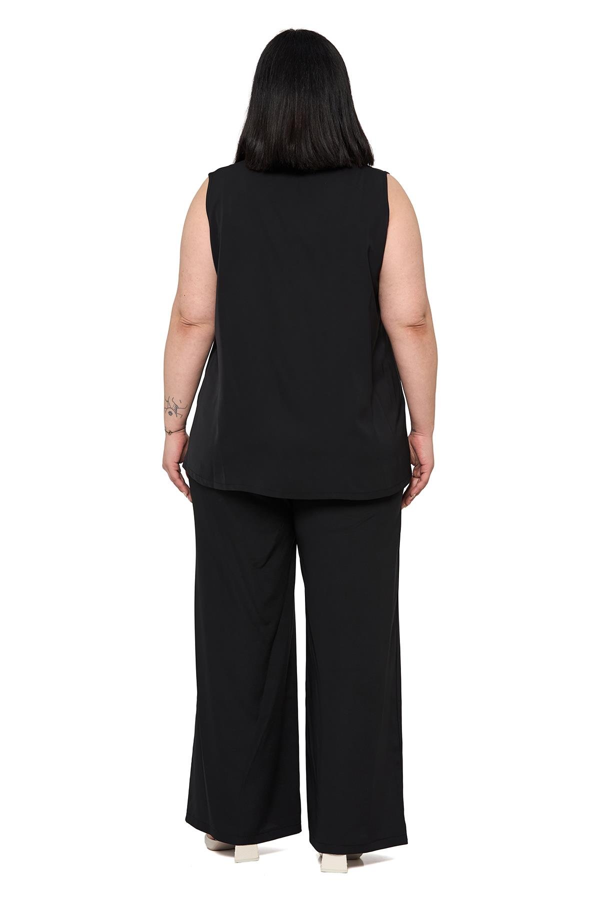 Bluz | Pantolon TakımlarDisentis Modest Büyük Beden Kolsuz Bluz Bol Paça Pantolon Siyah İkili TakımDISENTIS MODESTBüyük Beden Kolsuz Bluz Bol Paça Pantolon Siyah İkili Takım