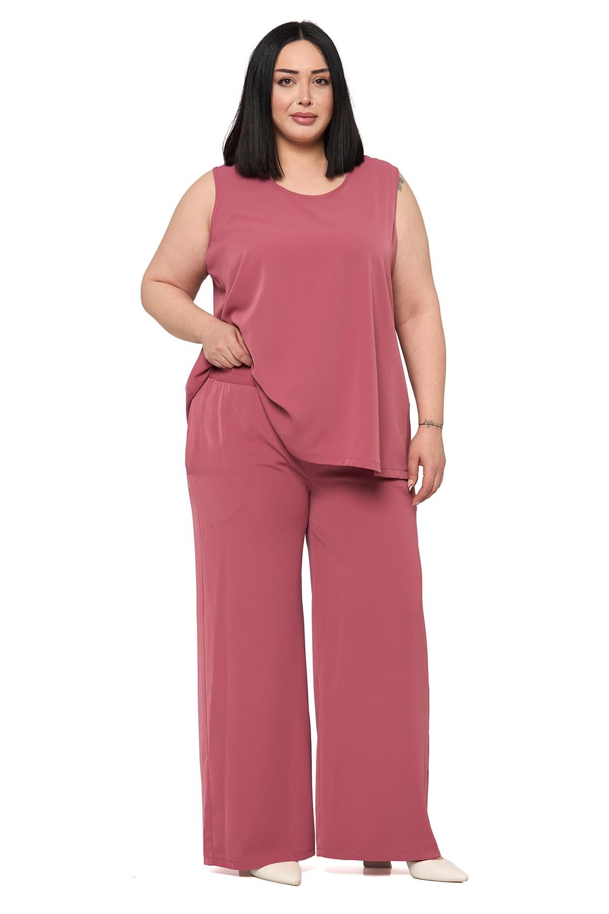 Bluz | Pantolon TakımlarDisentis Modest Büyük Beden Kolsuz Bluz Bol Paça Pantolon Gül Kurusu İkili TakımDISENTIS MODESTBüyük Beden Kolsuz Bluz Bol Paça Pantolon Gül Kurusu İkili Takım