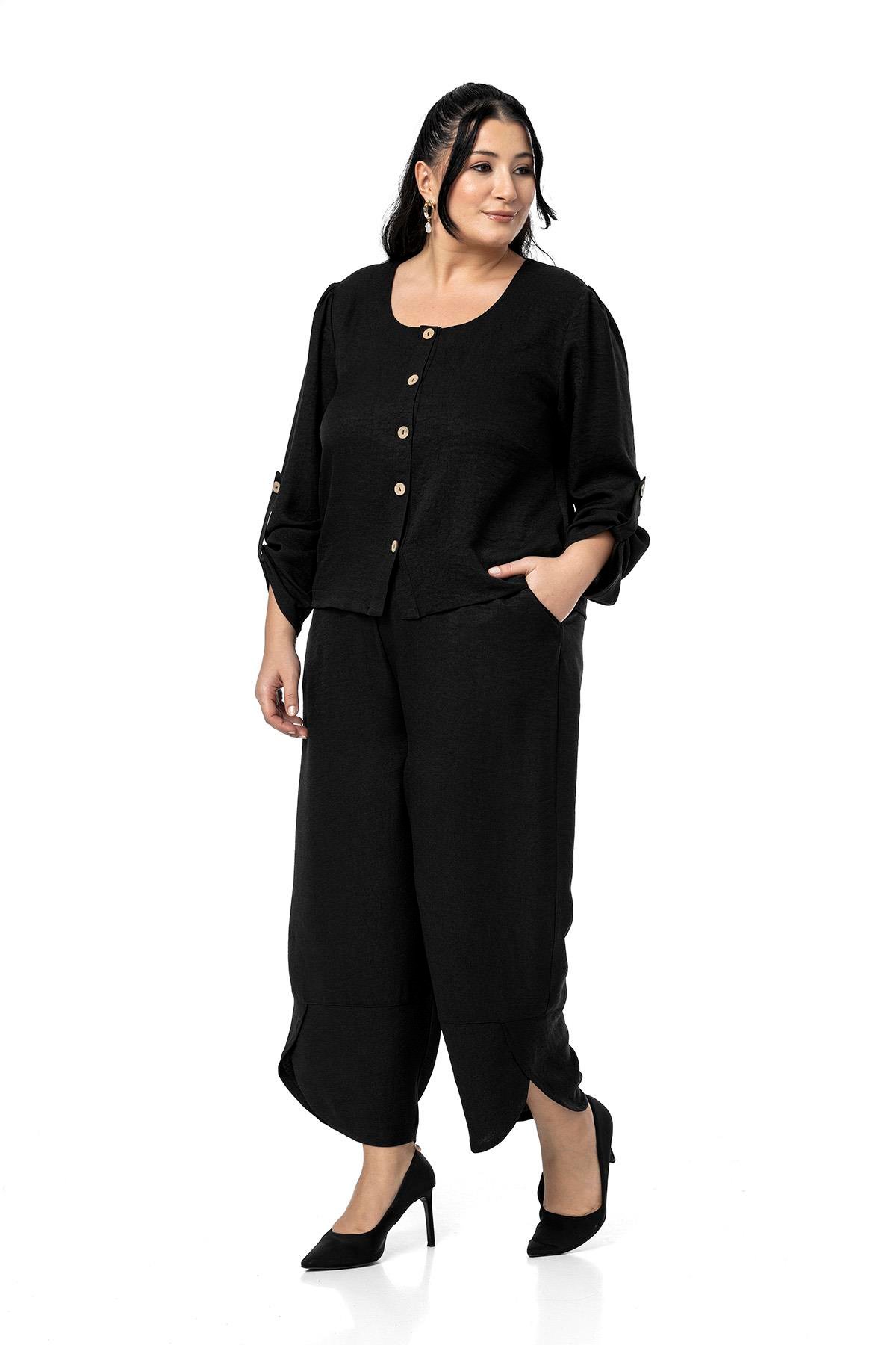 Bluz | Pantolon TakımlarDisentis Modest Büyük Beden Paça Detaylı Bluz Pantolon Siyah İkili TakımDISENTIS MODESTBüyük Beden Paça Detaylı Bluz Pantolon Siyah İkili Takım