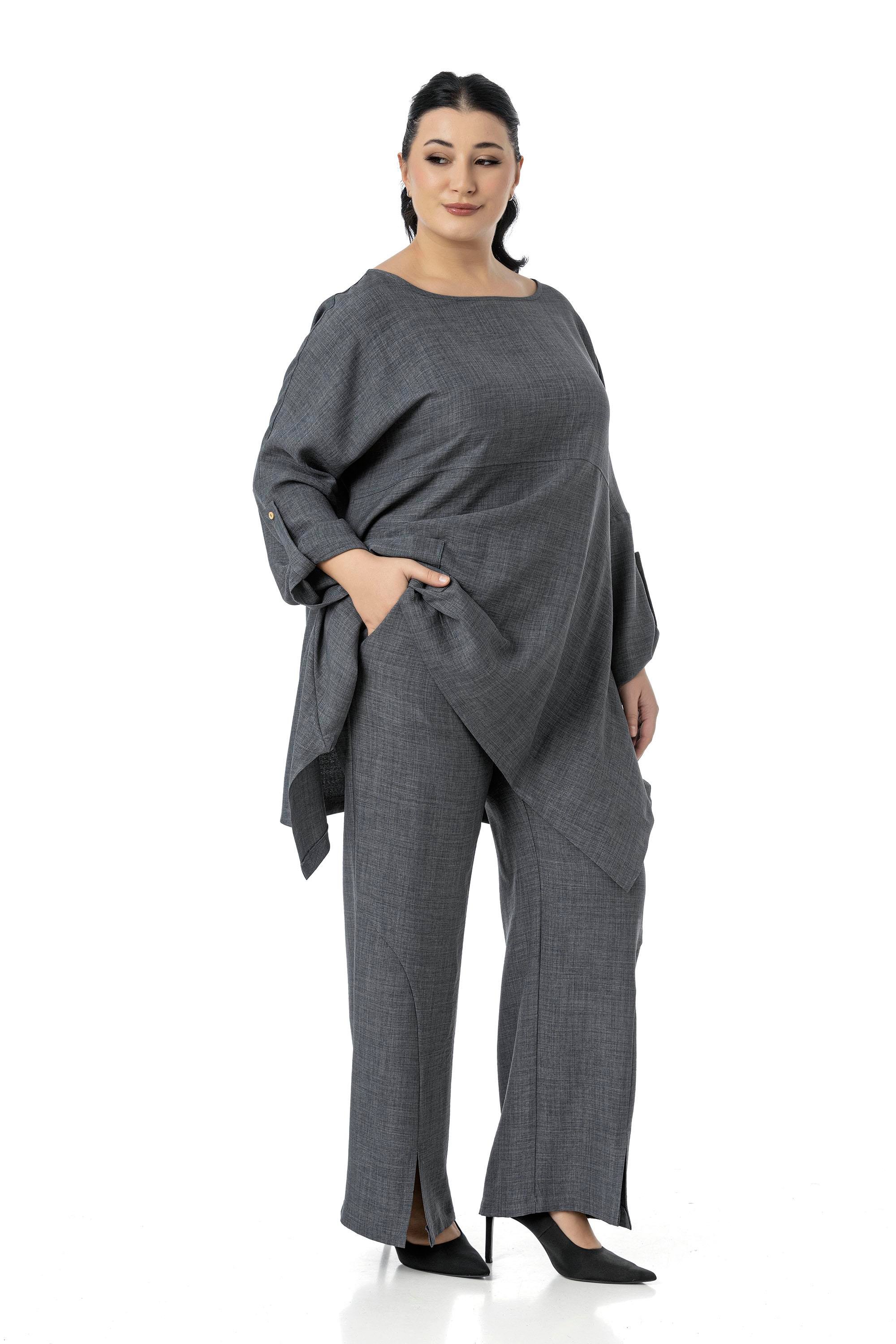 Bluz | Pantolon TakımlarDisentis Modest Büyük Beden Rahat Kesim Bluz Pantolon Gri İkili TakımDISENTIS MODESTBüyük Beden Rahat Kesim Bluz Pantolon Gri İkili Takım