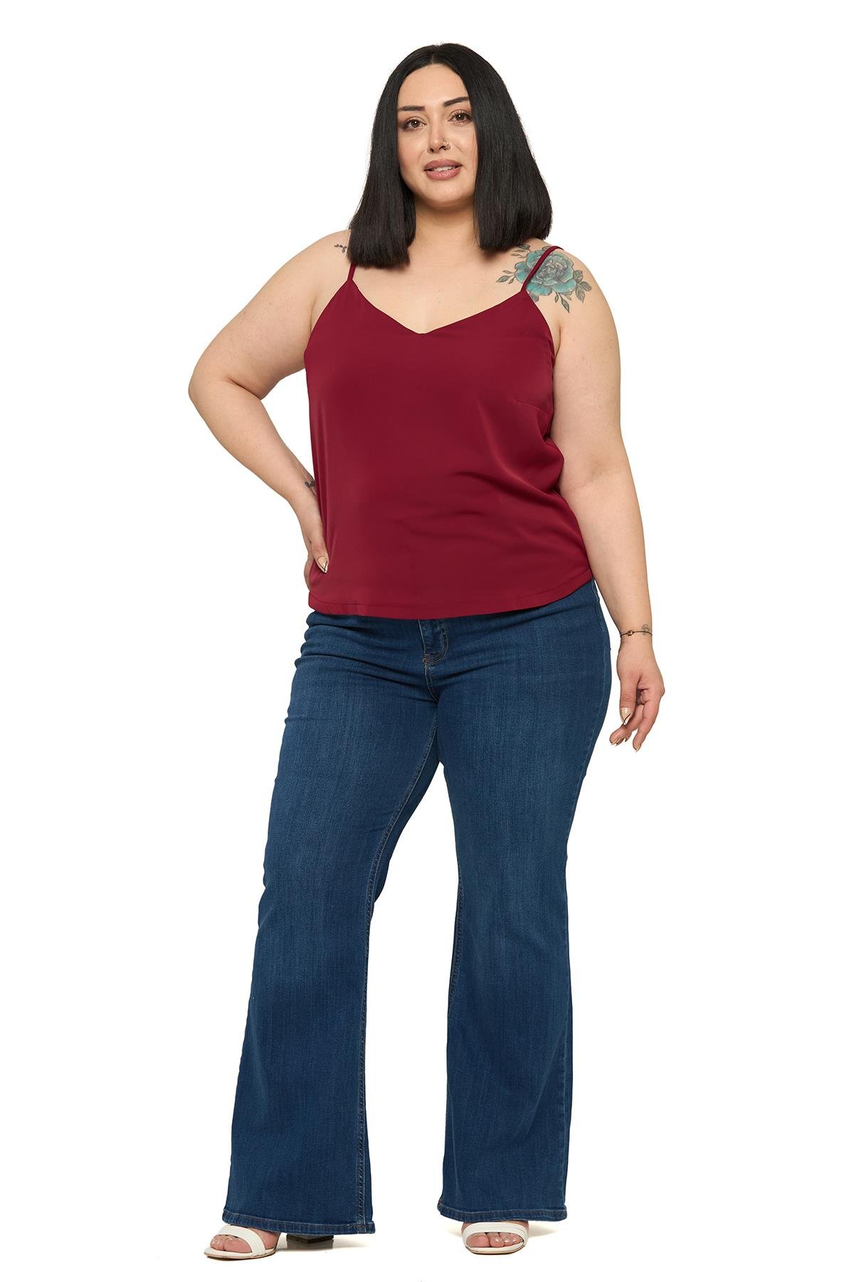 BluzDisentis Modest Büyük Beden Ayarlanabilir İnce Askılı V Yaka Bordo BluzDISENTIS MODESTBüyük Beden Ayarlanabilir İnce Askılı V Yaka Bordo Bluz