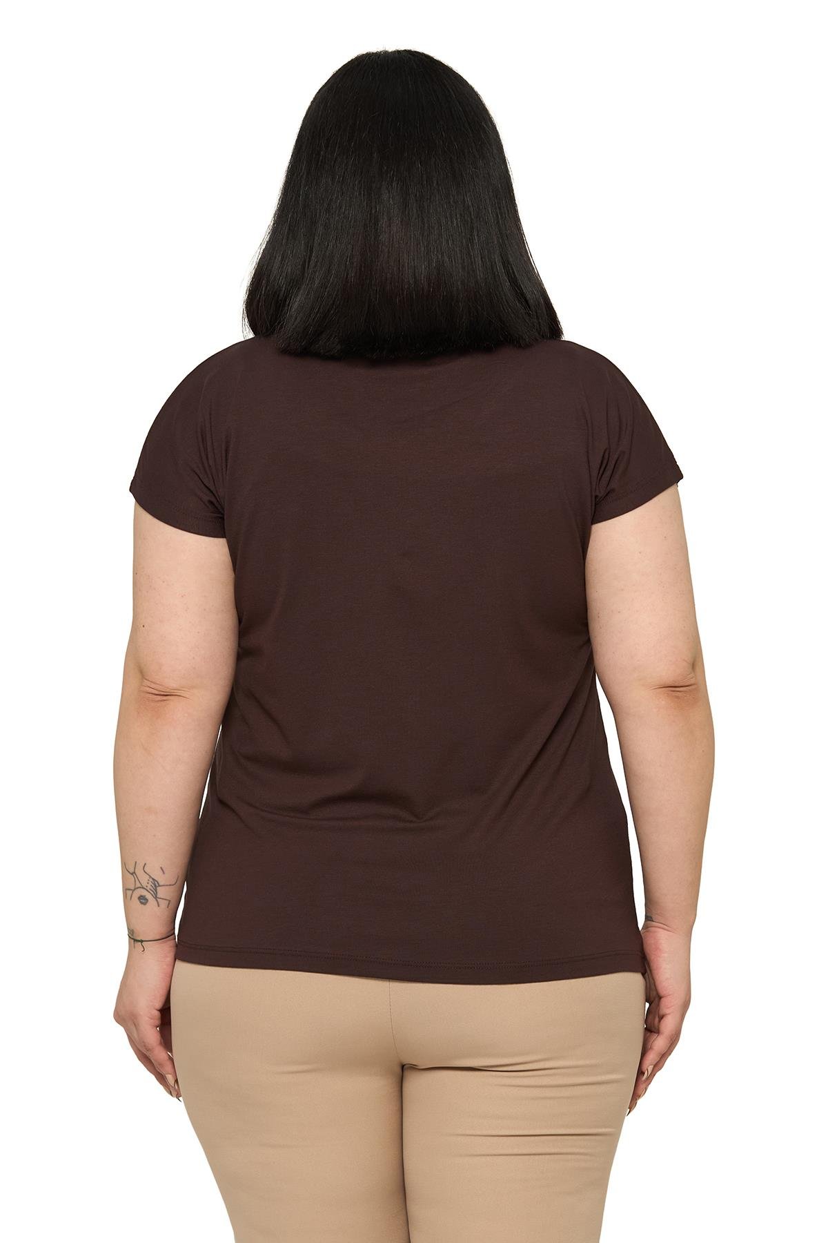 BluzDisentis Modest Büyük Beden Düşük Kısa Kollu Omuzda Yaprak Desenli Kahverengi BluzDISENTIS MODESTBüyük Beden Düşük Kısa Kollu Omuzda Yaprak Desenli Kahverengi Bluz