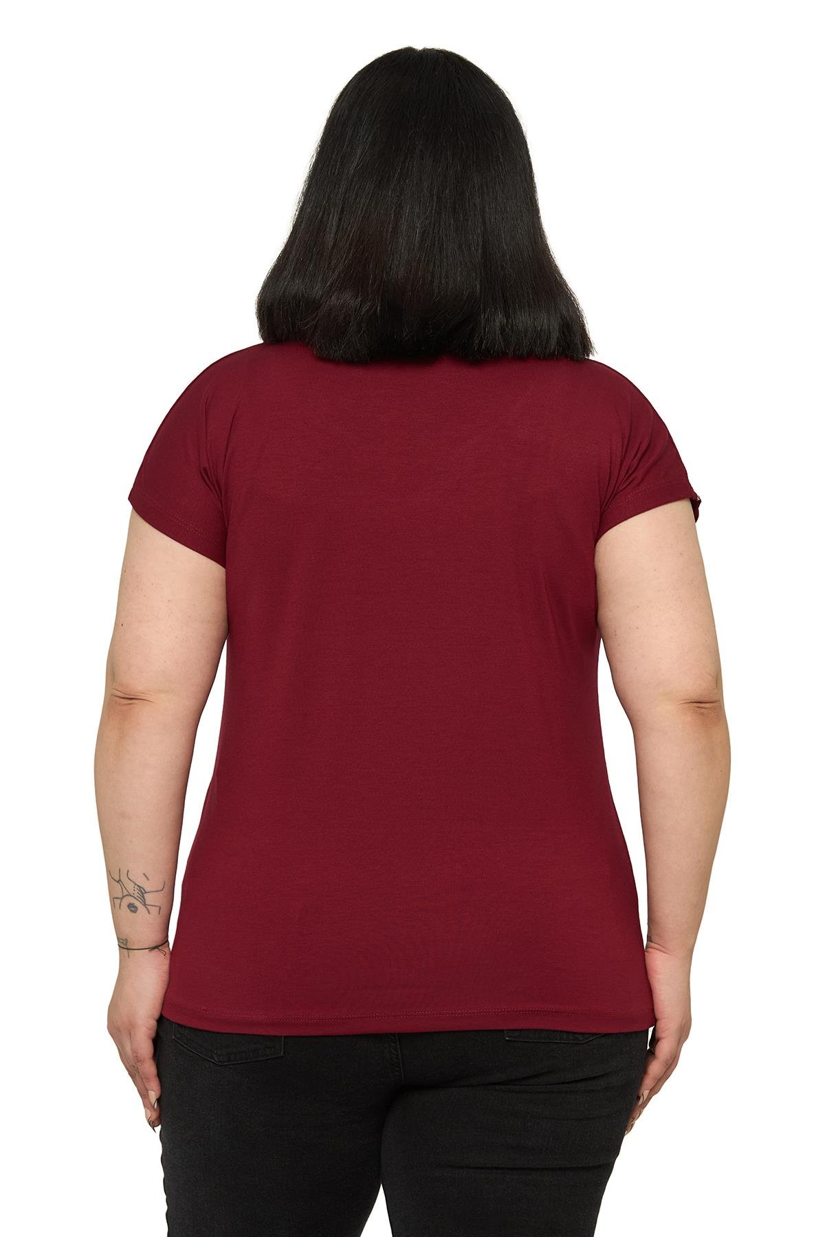 BluzDisentis Modest Büyük Beden Düşük Kısa Kollu Omuzda Şerit Desenli Bordo BluzDISENTIS MODESTBüyük Beden Düşük Kısa Kollu Omuzda Şerit Desenli Bordo Bluz