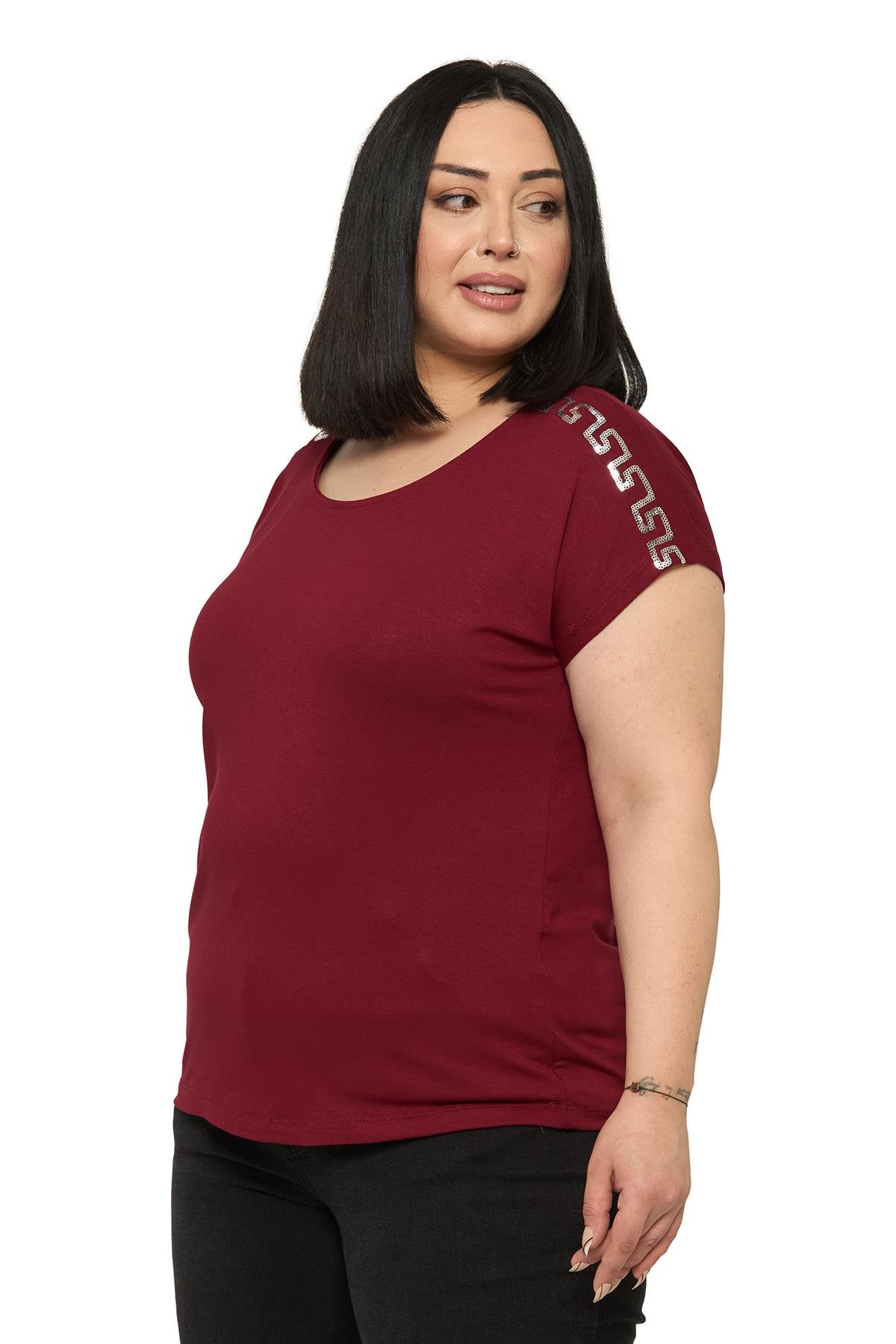 BluzDisentis Modest Büyük Beden Düşük Kısa Kollu Omuzda Şerit Desenli Bordo BluzDISENTIS MODESTBüyük Beden Düşük Kısa Kollu Omuzda Şerit Desenli Bordo Bluz