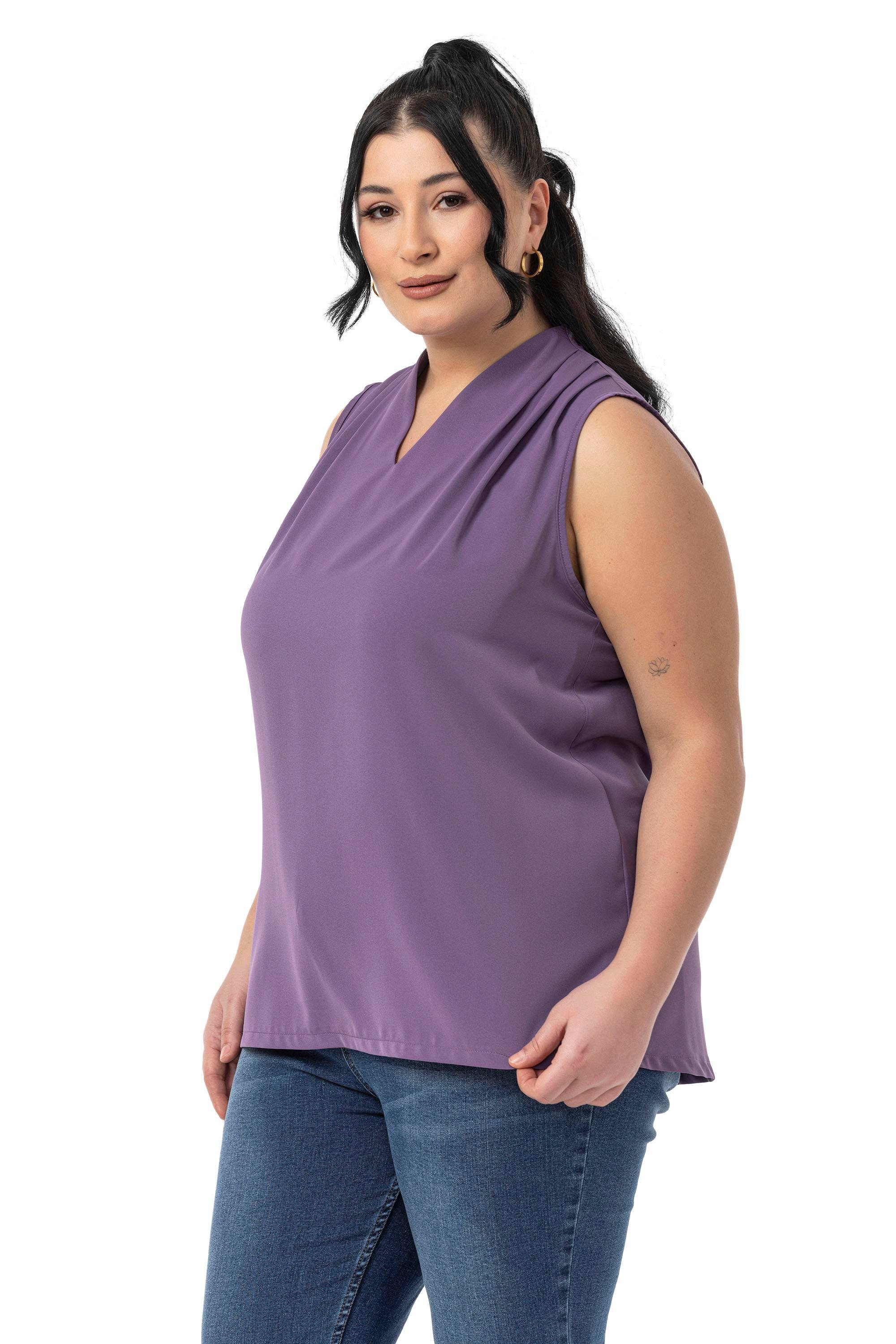 BluzDisentis Modest Büyük Beden Omzu Pile Detaylı V Yaka Kolsuz Mor BluzDISENTIS MODESTBüyük Beden Omzu Pile Detaylı V Yaka Kolsuz Mor Bluz