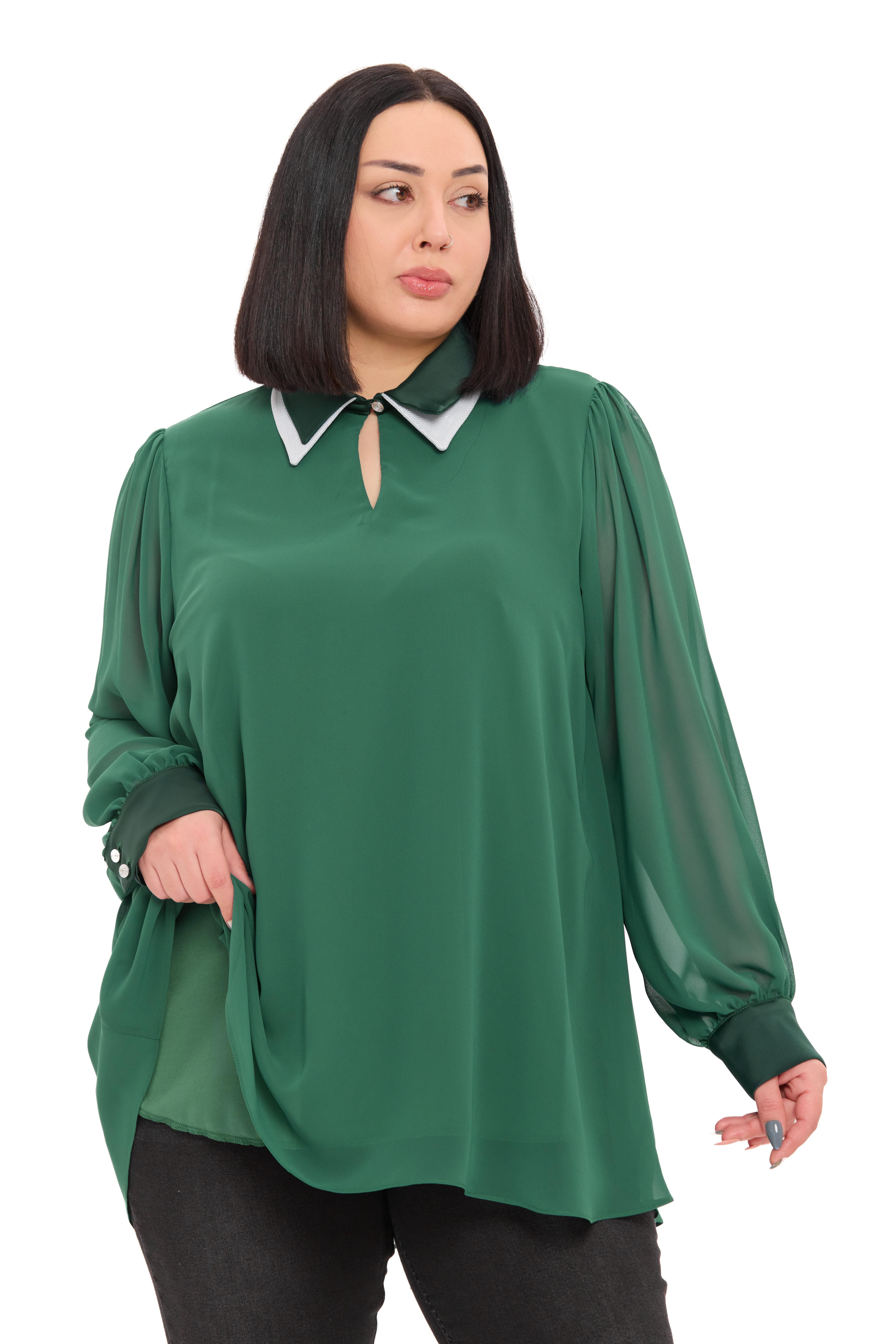 BluzDisentis Modest Büyük Beden Yakası Çift Kat Şifon Astarlı Zümrüt Yeşili BluzDISENTIS MODESTBüyük Beden Yakası Çift Kat Şifon Astarlı Zümrüt Yeşili Bluz