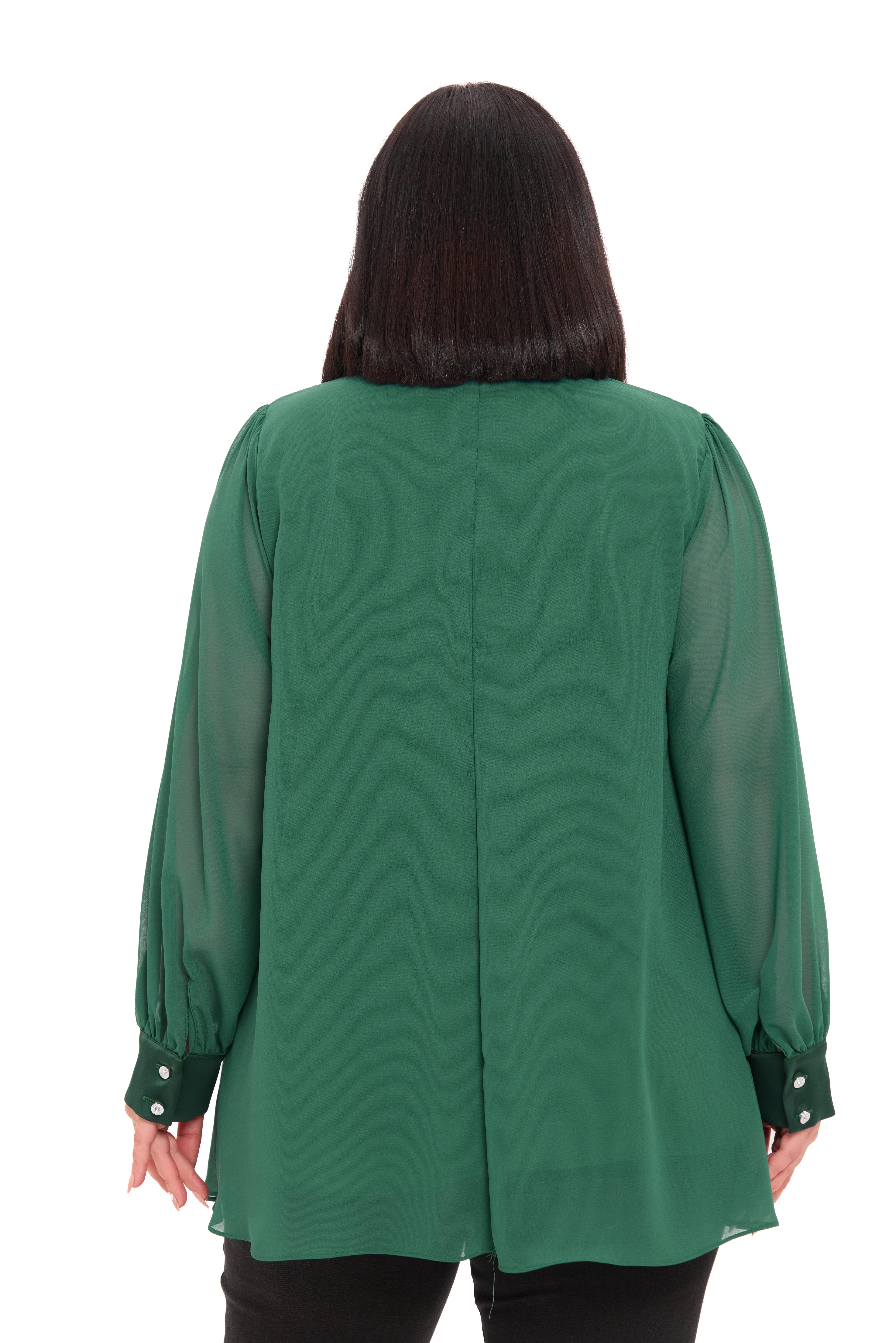 BluzDisentis Modest Büyük Beden Yakası Çift Kat Şifon Astarlı Zümrüt Yeşili BluzDISENTIS MODESTBüyük Beden Yakası Çift Kat Şifon Astarlı Zümrüt Yeşili Bluz